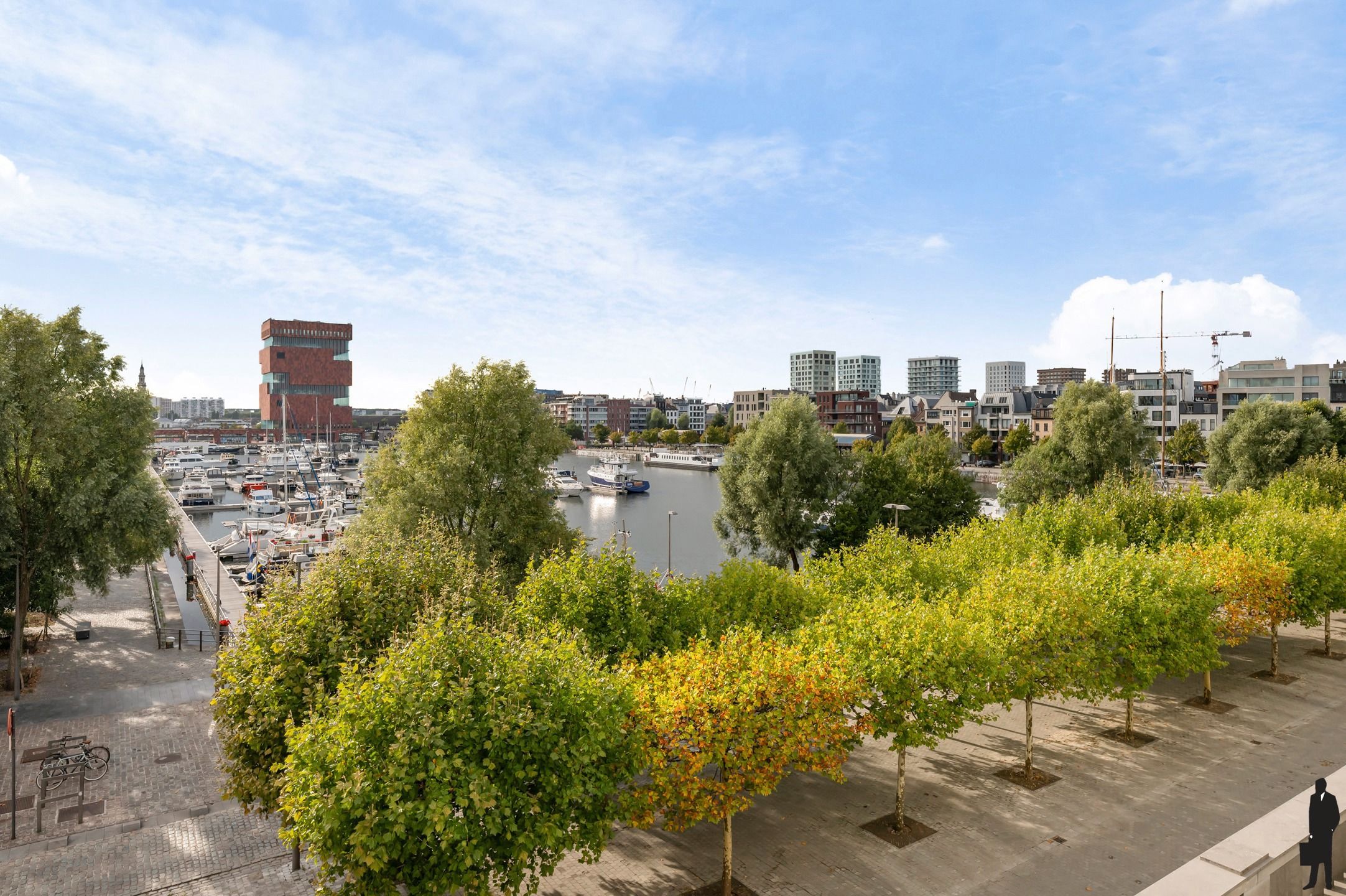 Exclusief appartement met panoramisch uitzicht op het Willemdok en het MAS foto 4