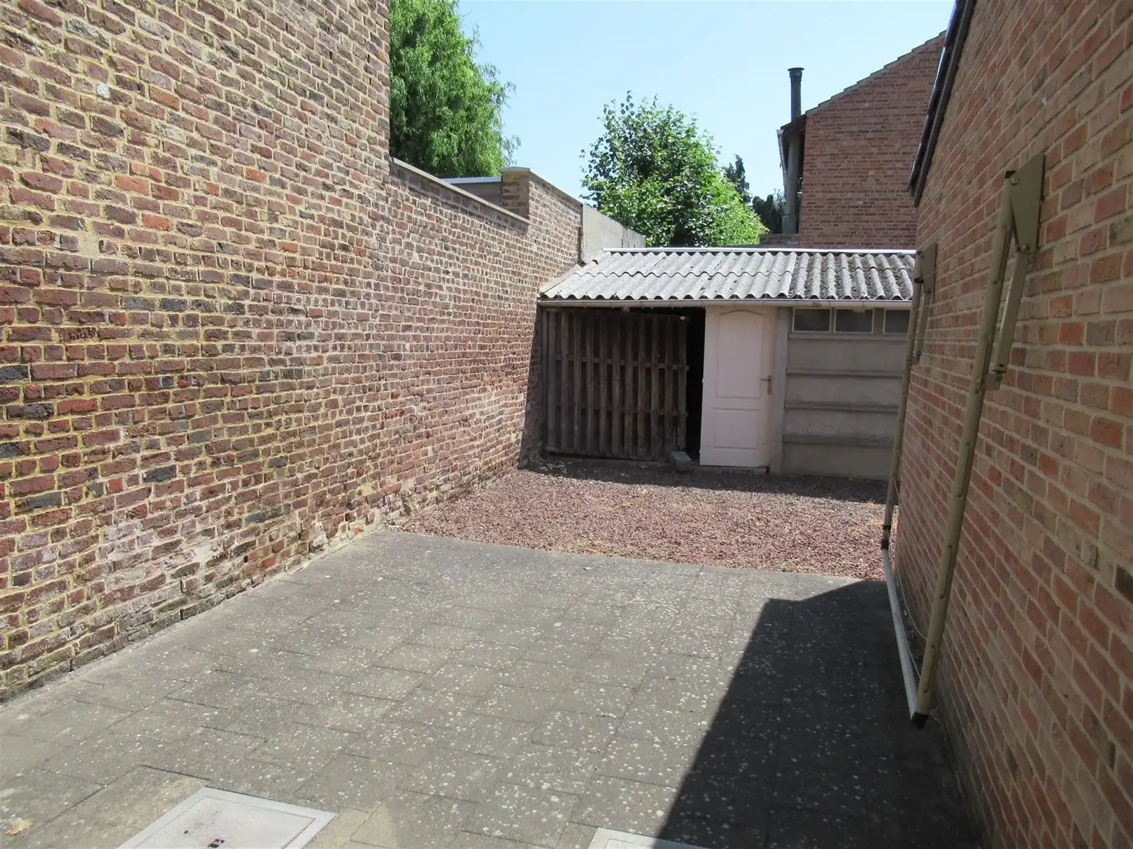 Gelijkvloers appartement met garage. foto 18