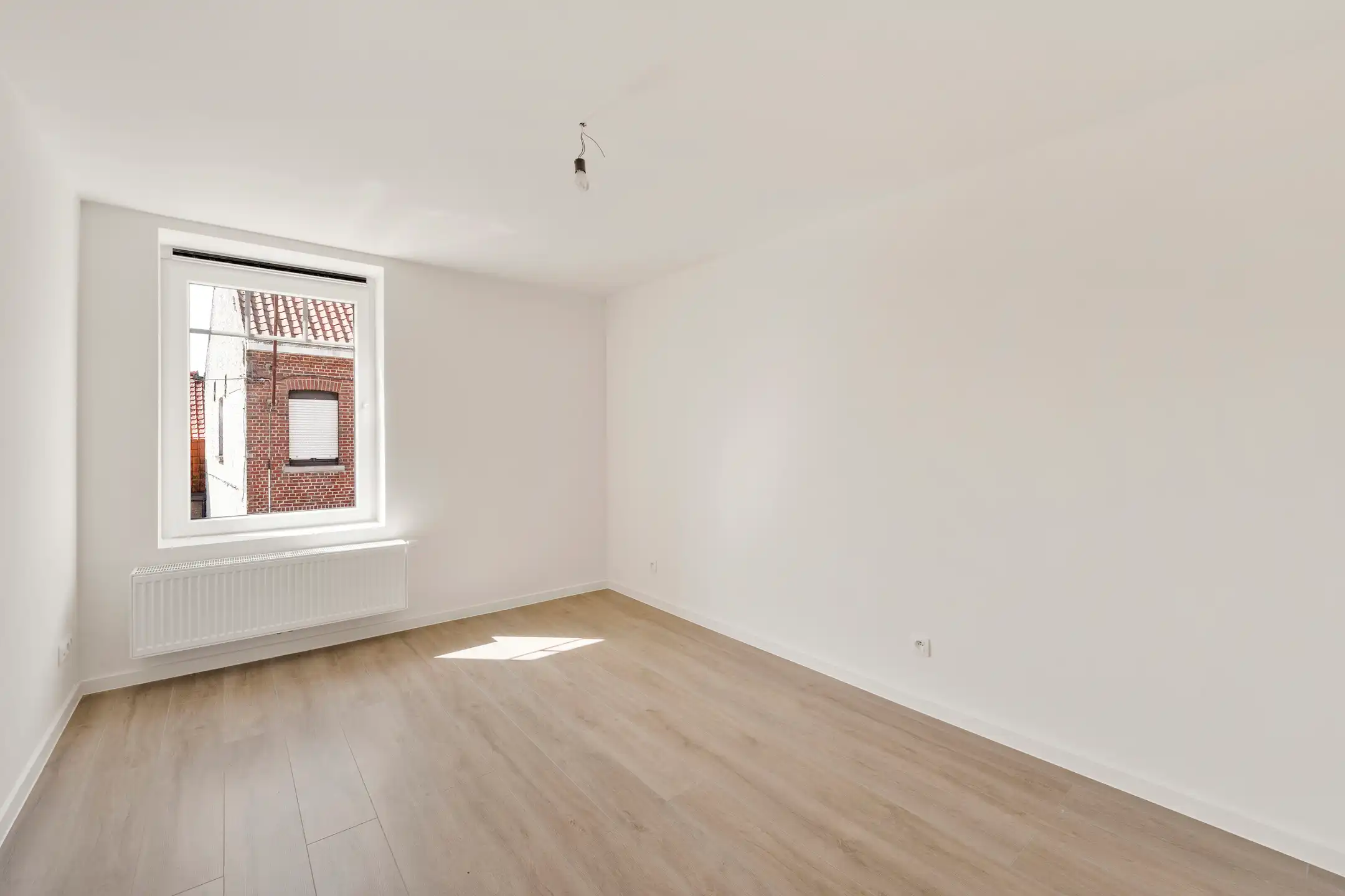 Instapklare topper met 5 slaapkamers en tuin in Moen foto 13