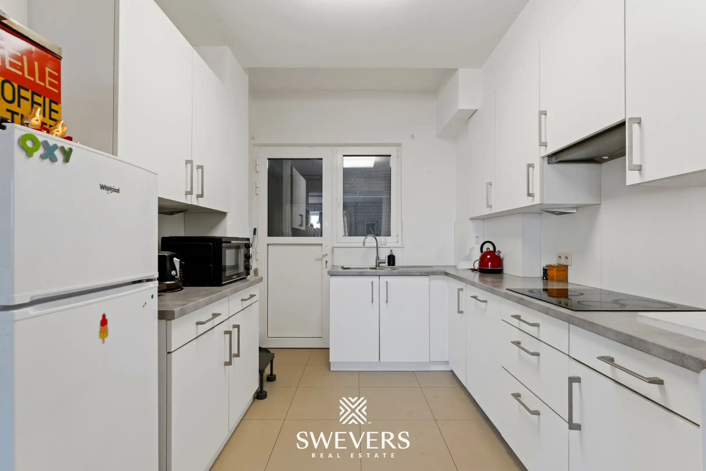 Ruim en lichtrijk appartement met terras in Centrum Hasselt foto 7