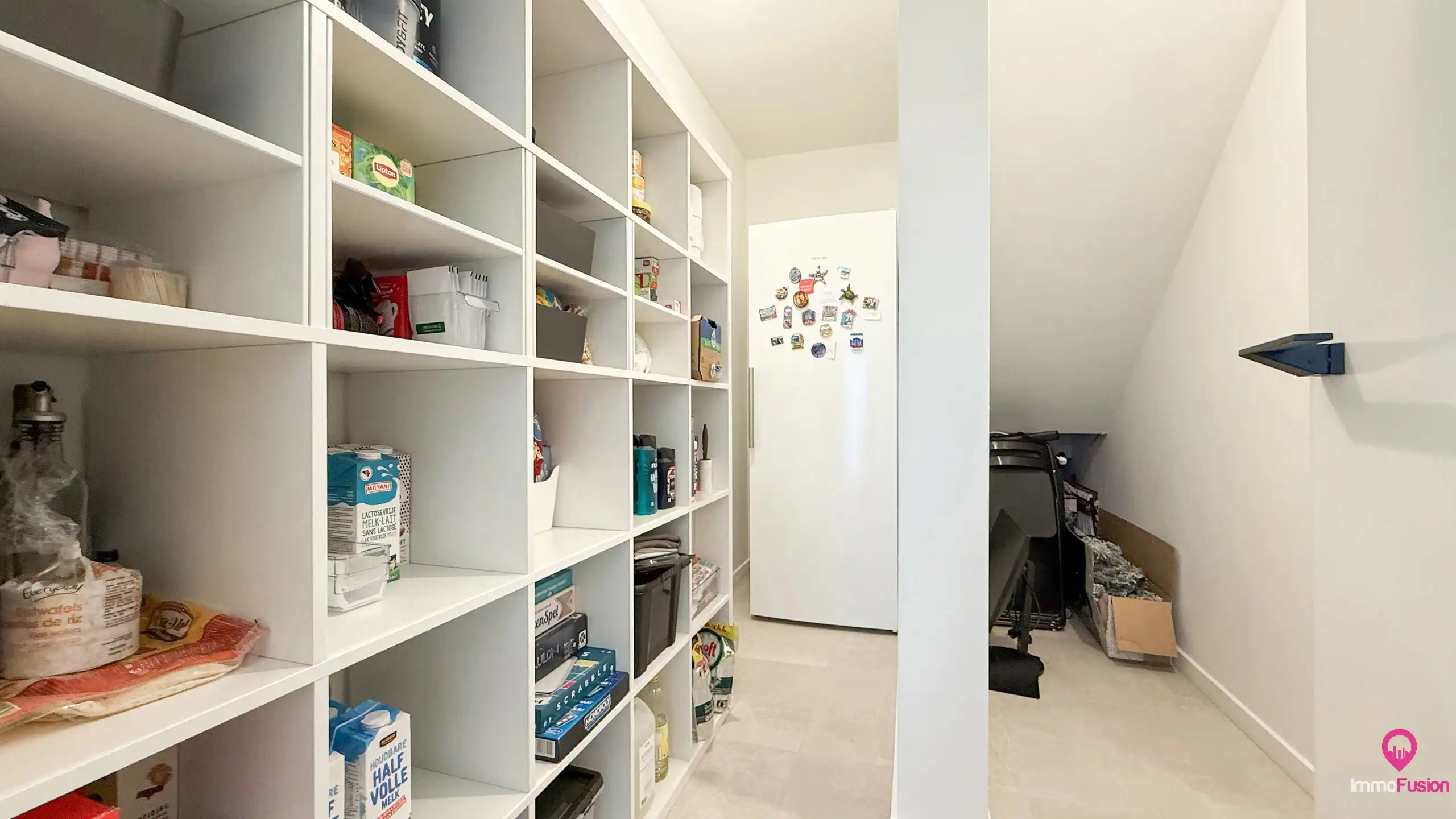 Stijlvolle nieuwbouwwoning met diepe tuin + vloerverwarming! foto 18