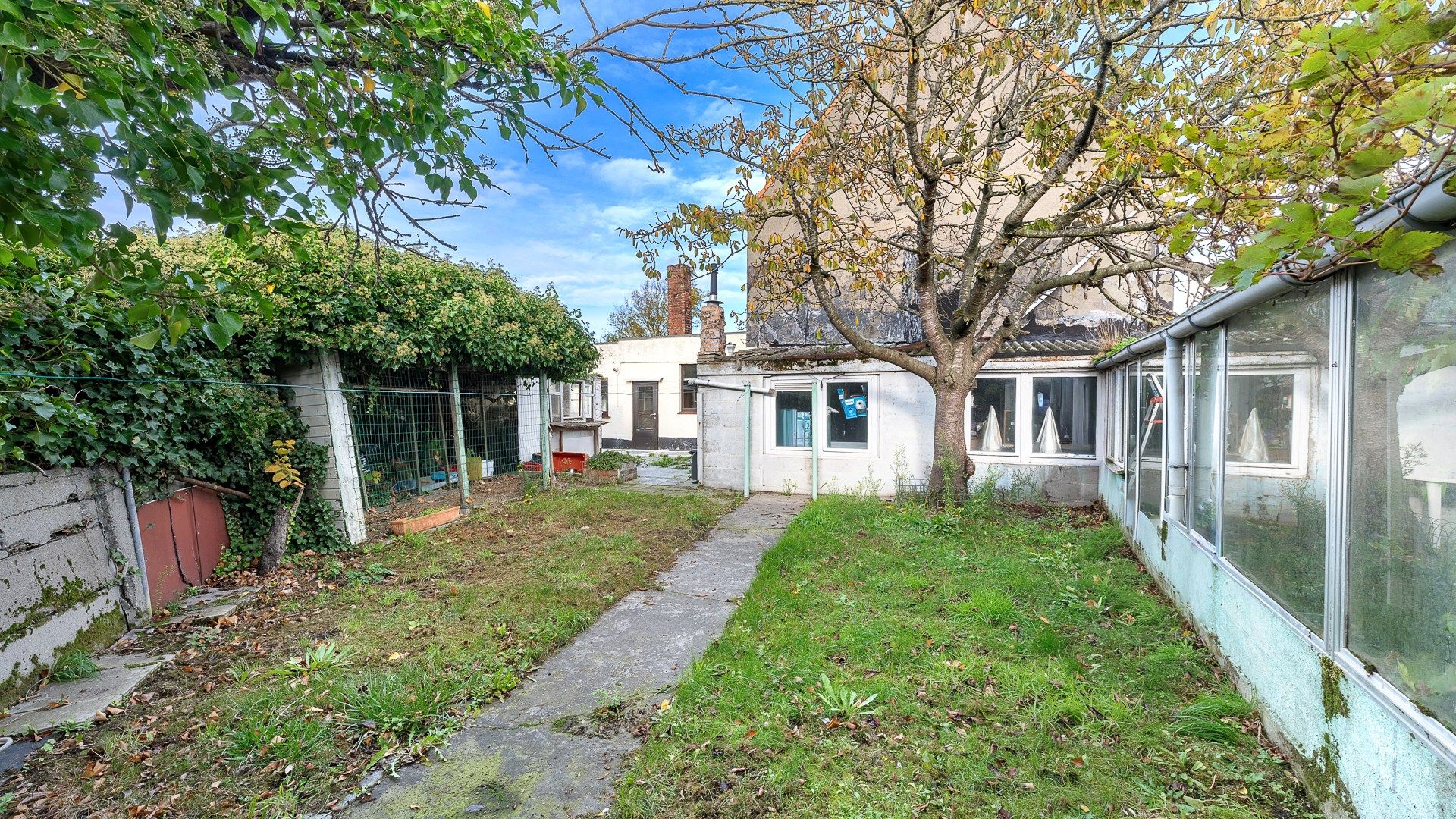 Renovatieproject met enorm veel potentieel te Lissewege foto 7