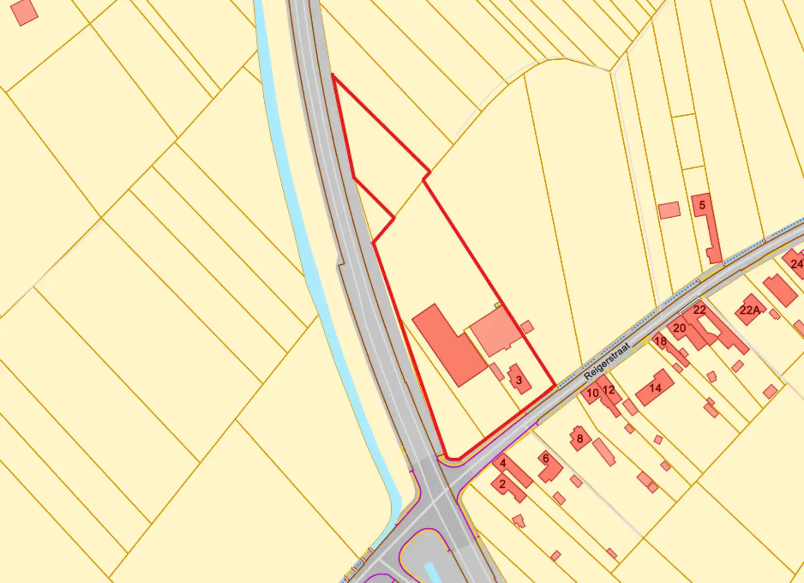 Landelijk pand met loodsen op meer dan 1 hectare grond foto 20