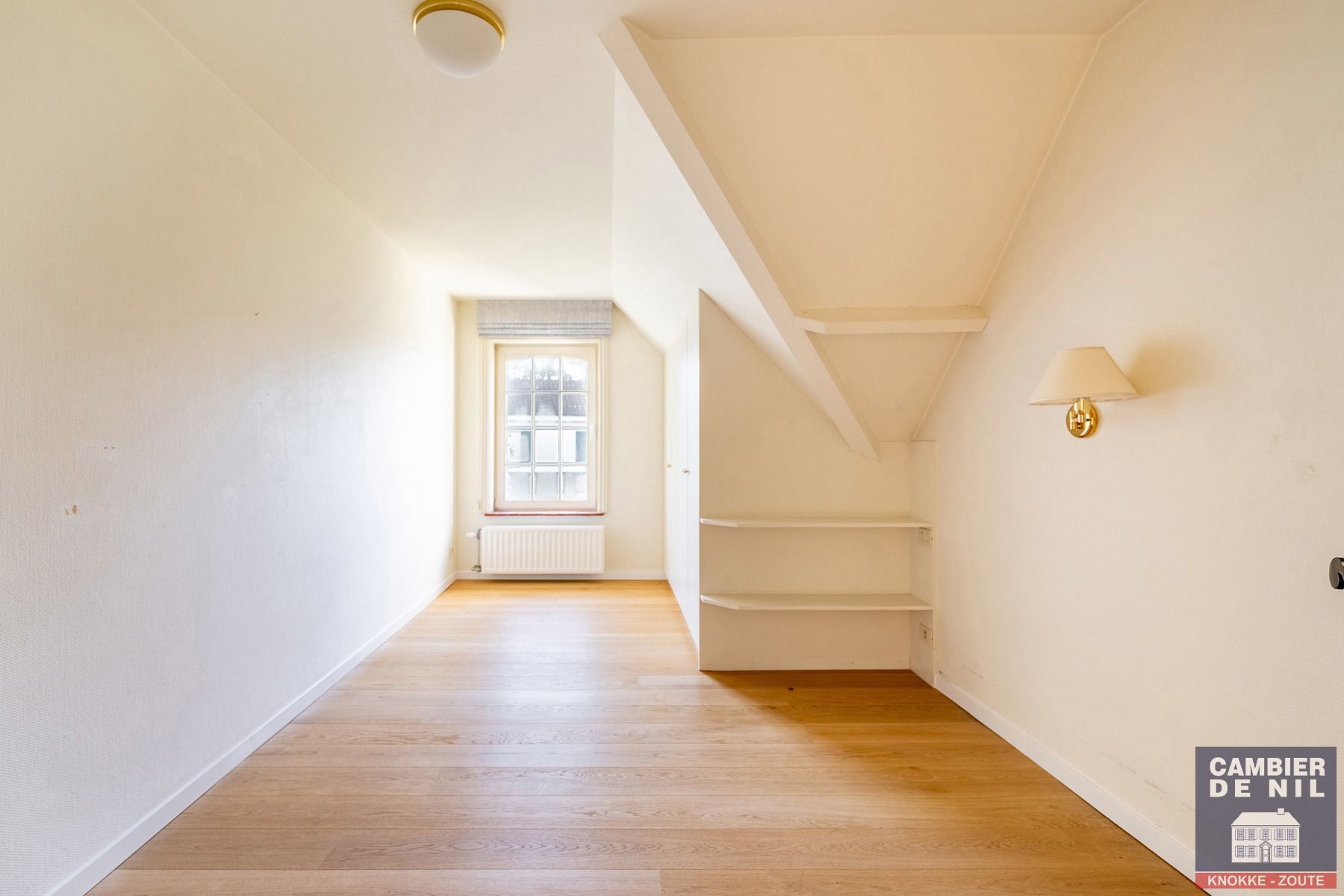 Charmante, ongemeubelde, vrijstaande villa in 2de lijn  in het zoute Zoute nabij de zee & tennis foto 25