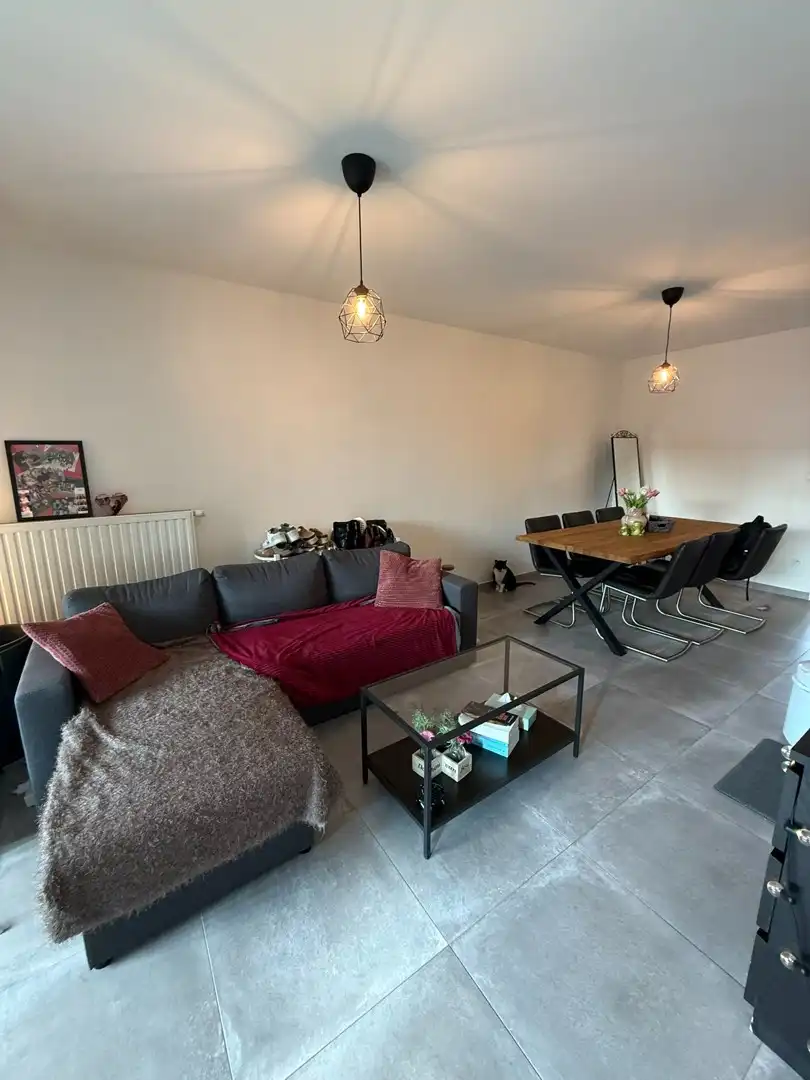 Prachtig appartement met 1 slaapkamer en ruim, zongericht terras te Hasselt. foto 4