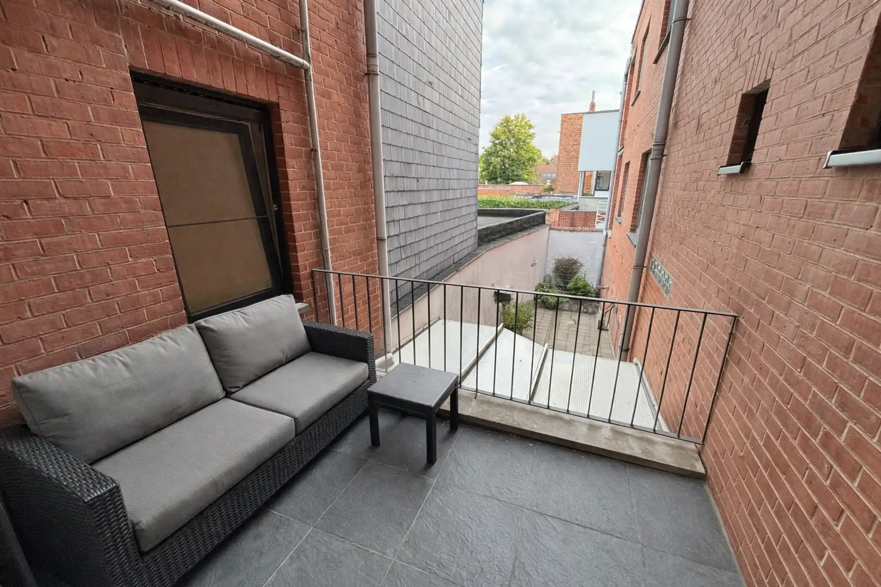 Gerenoveerd appartement met 3 slpk + garage in Mechelen foto 18