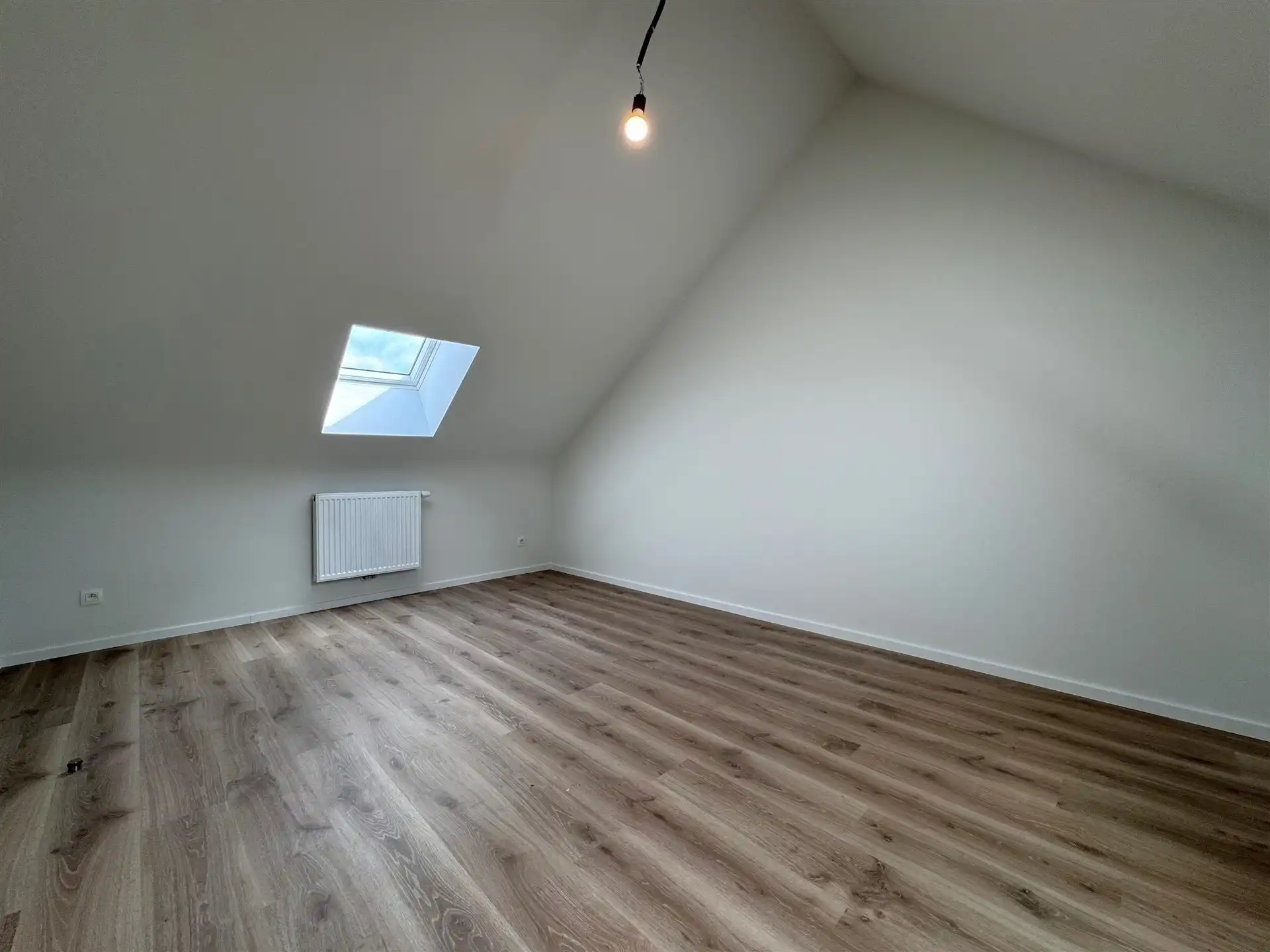 Gunstig gelegen woning met 4 slaapkamers en tuin. foto 32