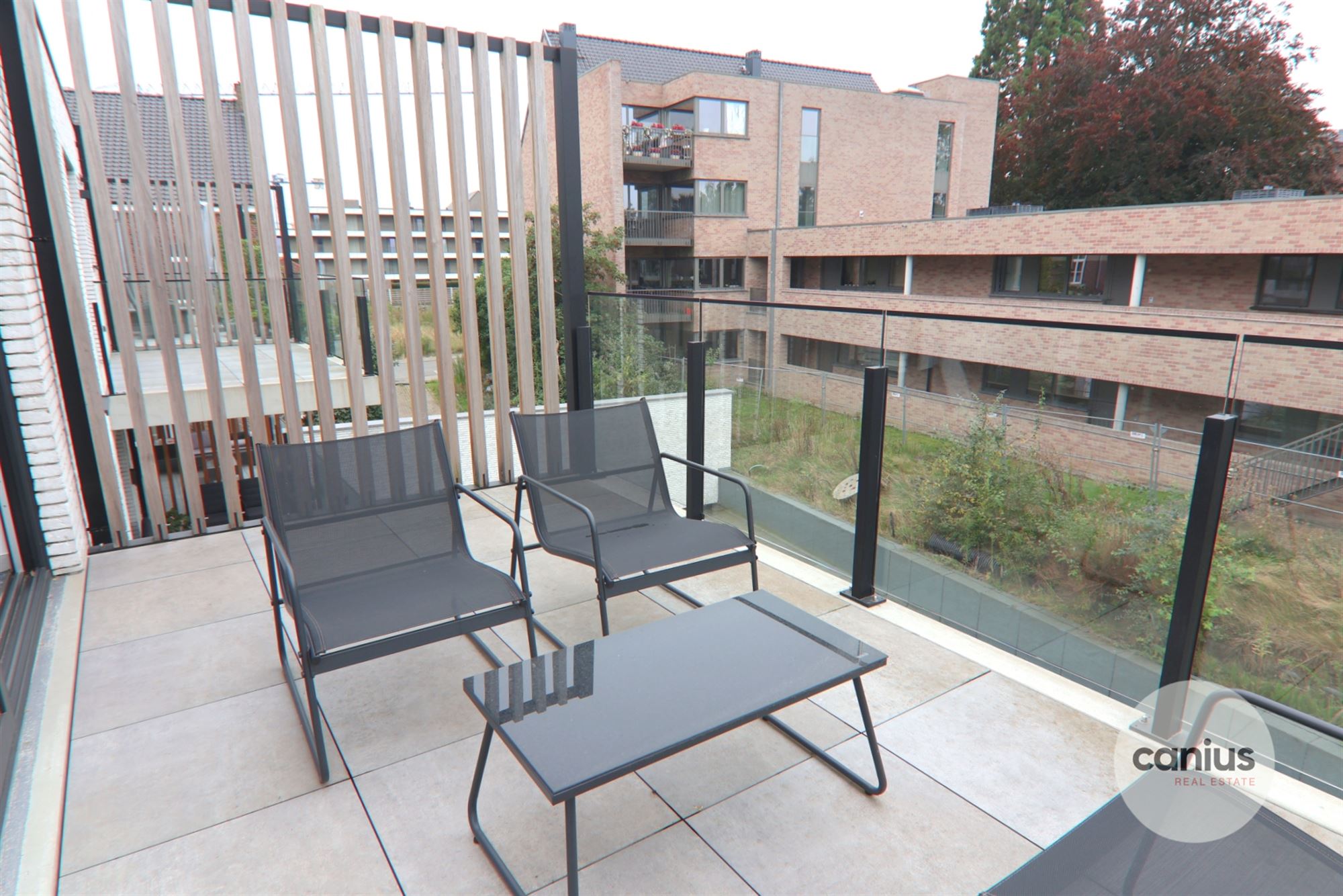 APPARTEMENT MET 2 SLPKS NABIJ HET CENTRUM foto 4