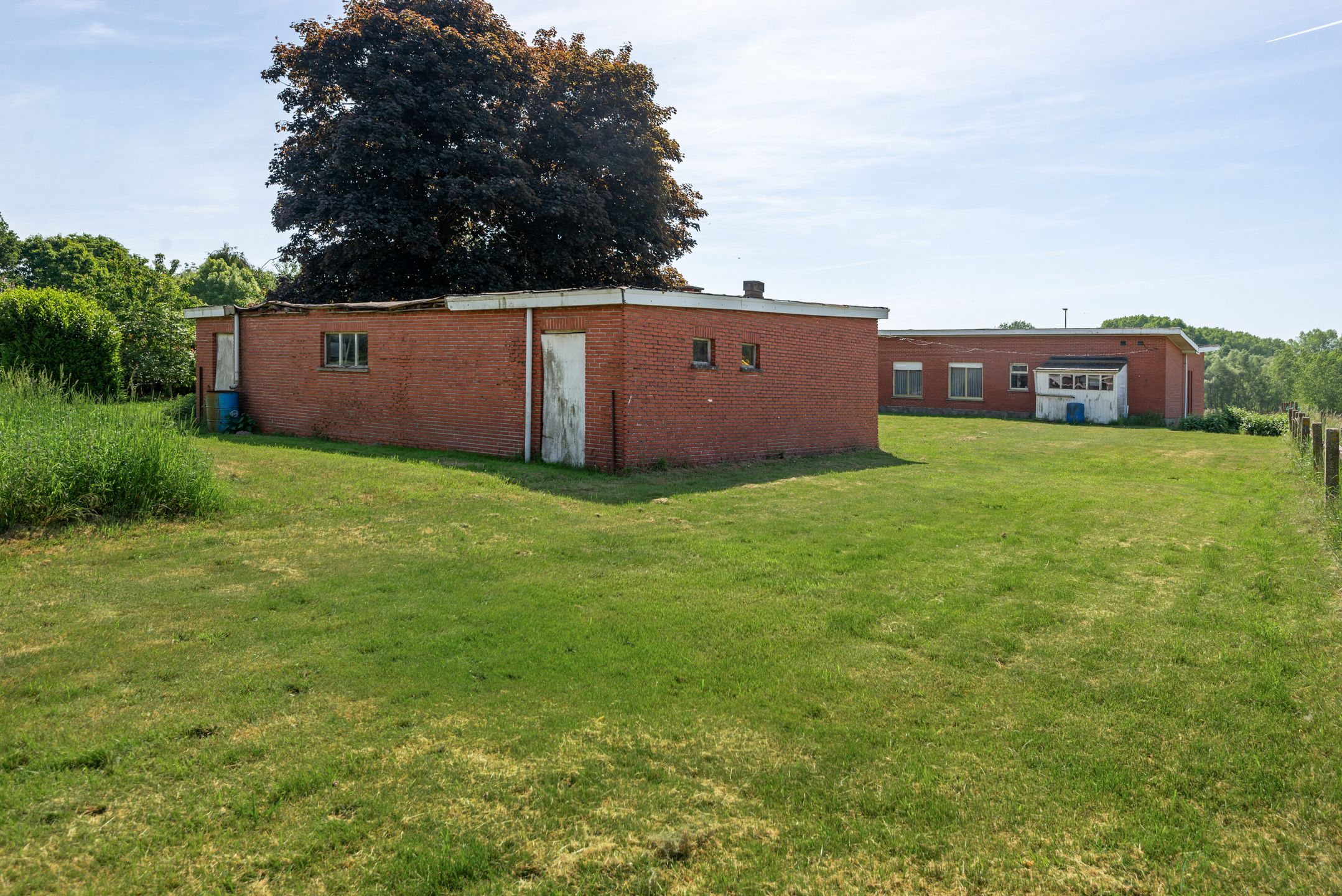 Te renoveren woning met schuur foto 8