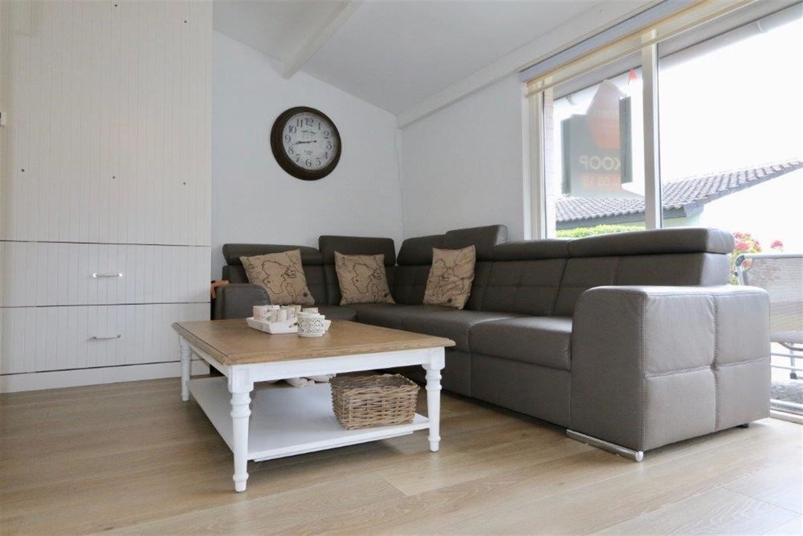 Topgelegen vakantiewoning op groot perceel in perfecte staat foto 2