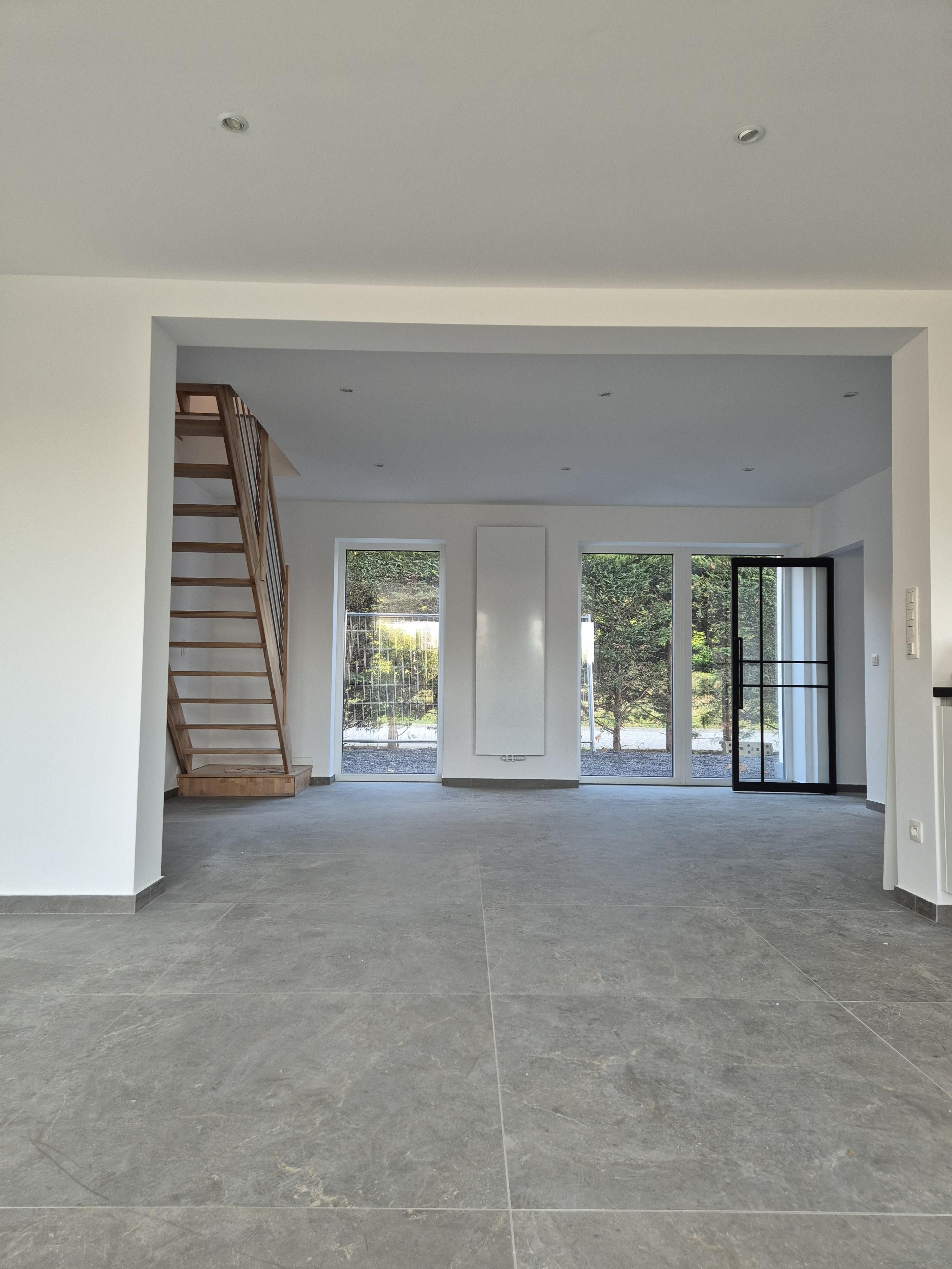 Leuke gerenoveerde woning met 4 slaapkamers en tuin foto 7