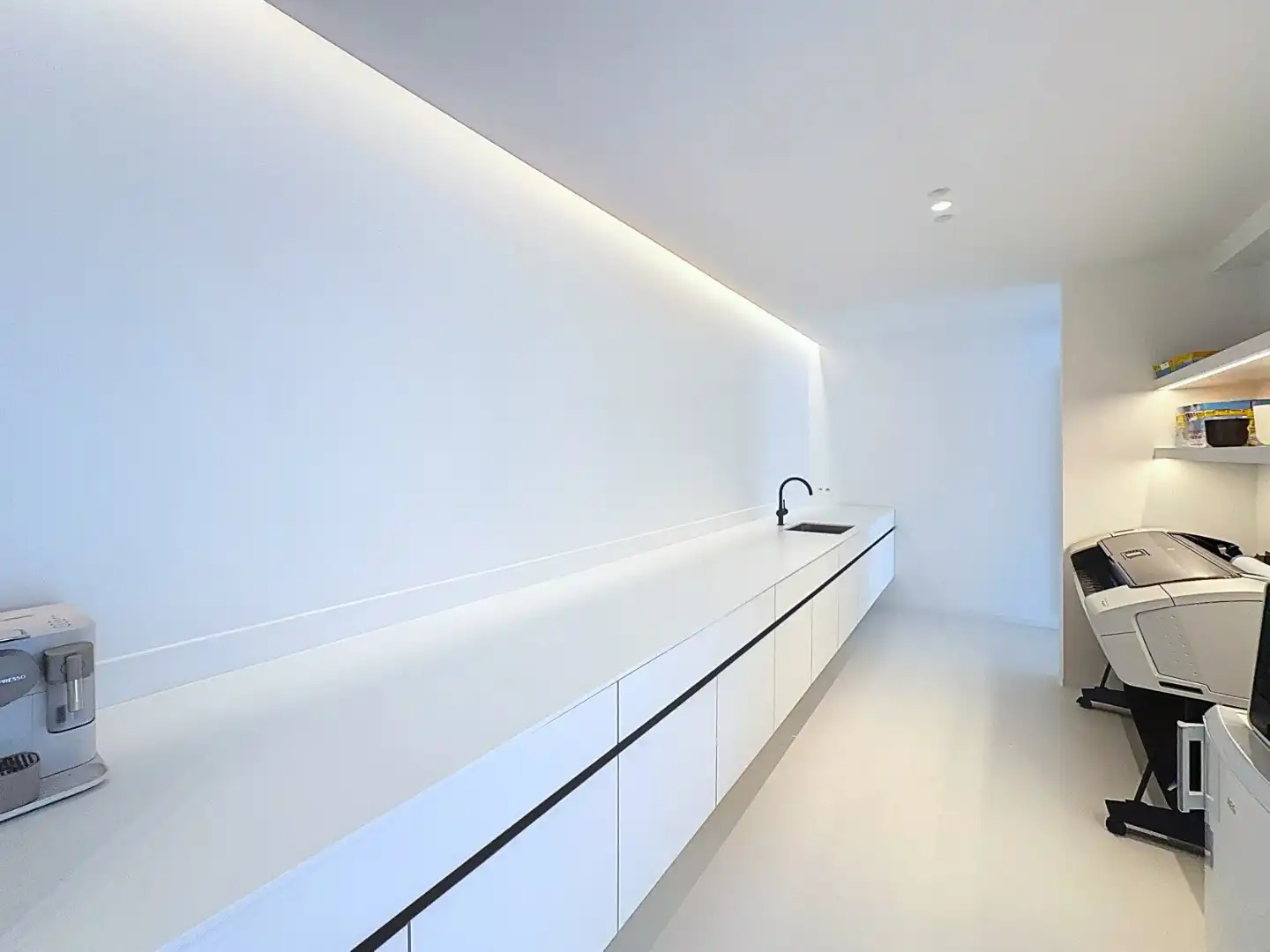 Prachtig kantoor gelegen in de Dorpsstraat te Koekelare foto 10