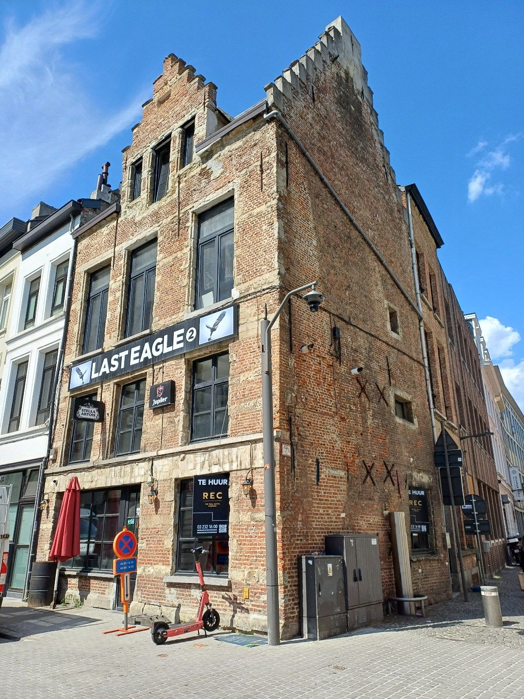Hoekpand in het historische stadscentrum foto 2