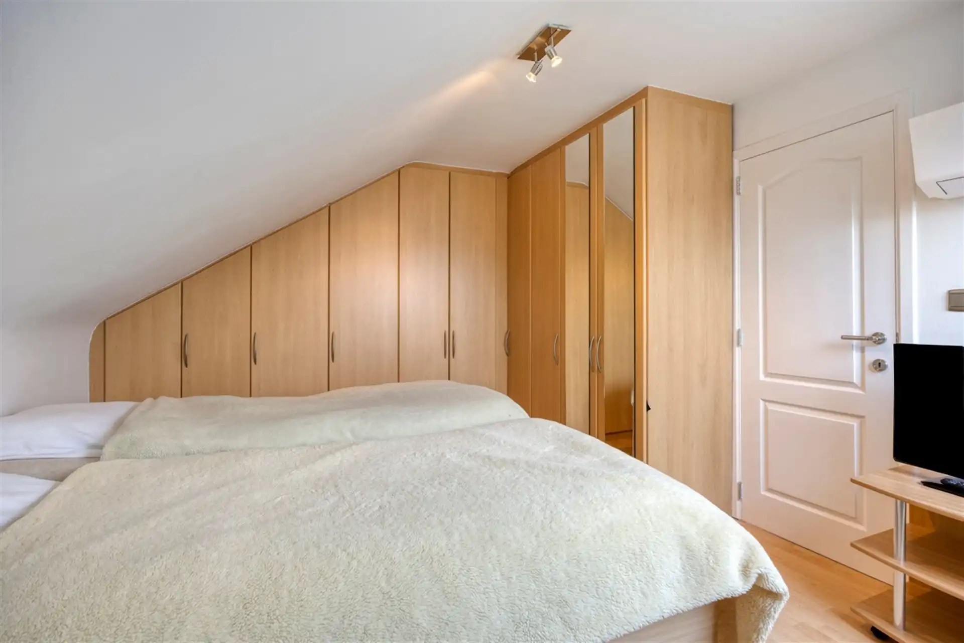 Rustig gelegen open bebouwing met moderne afwerking foto 25