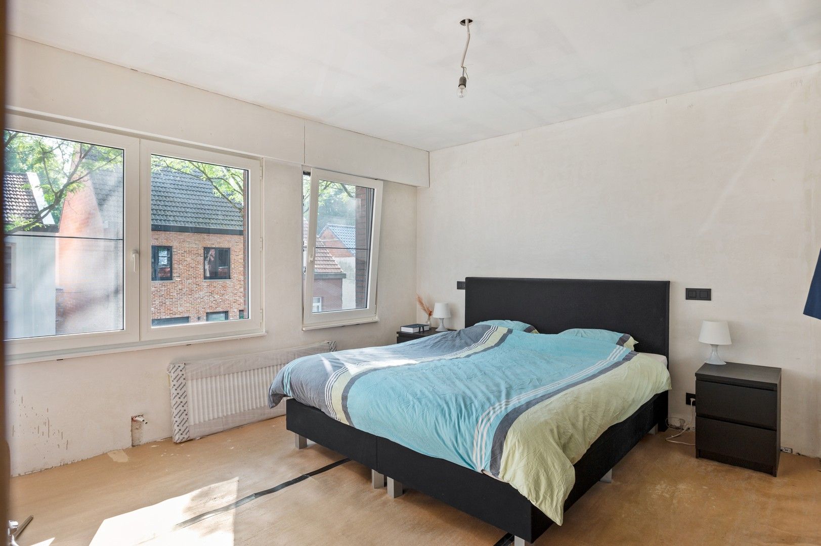 Gerenoveerde woning met 4 slpk, ruime tuin in rustige buurt foto 9