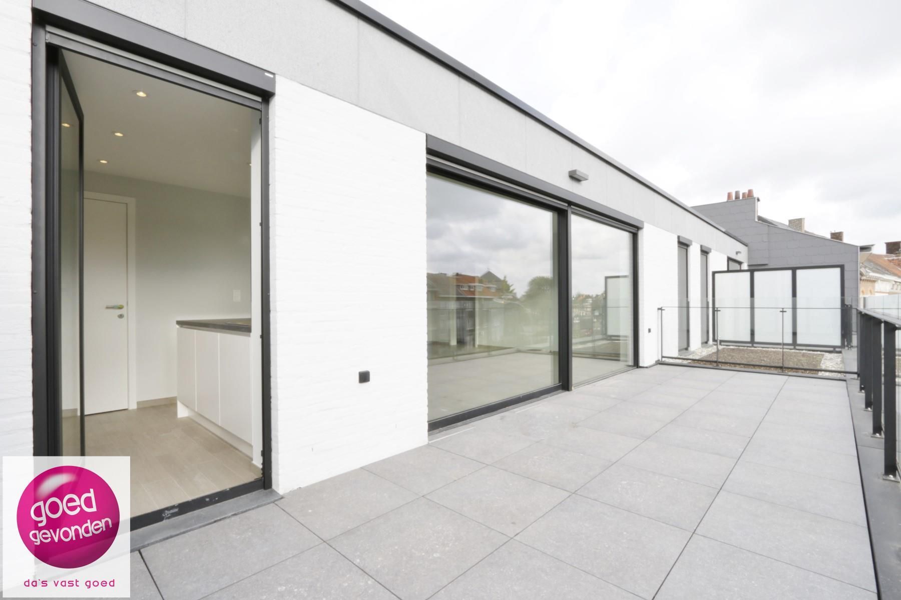 APP - 2 SLK - PRACHTIG TERRAS - KELDER - GARAGE - LIFT foto 7