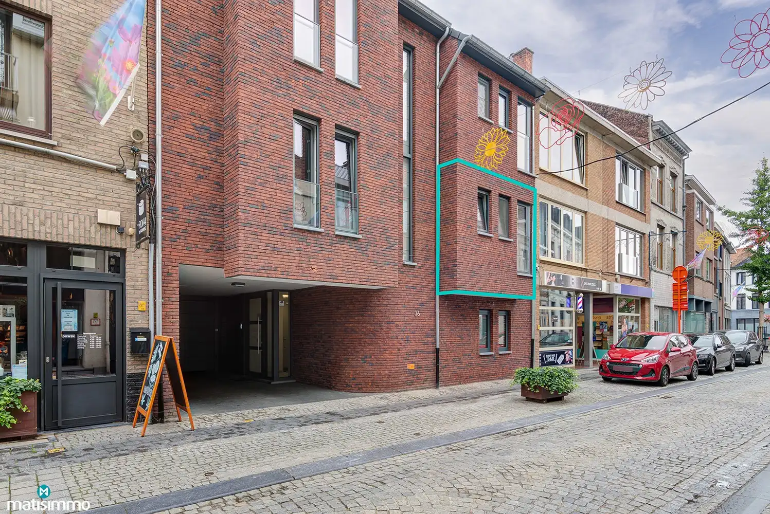 INSTAPKLAAR APPARTEMENT MET ZONNEPANELEN, AUTOSTAANPLAATS EN KELDERBERGING IN DE STADSKERN VAN TONGEREN foto 2