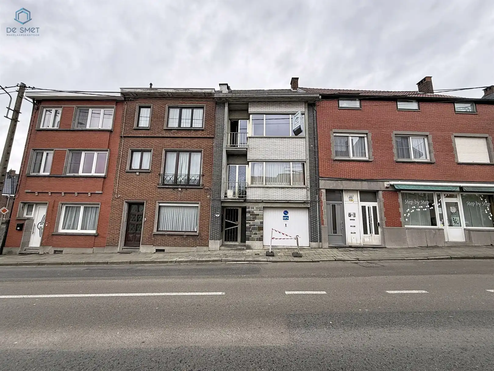 EERSTE BEZOEK OP AFSPRAAK VRIJDAG 06/03 VAN 14U TOT 17U foto {{pictureIndex}}