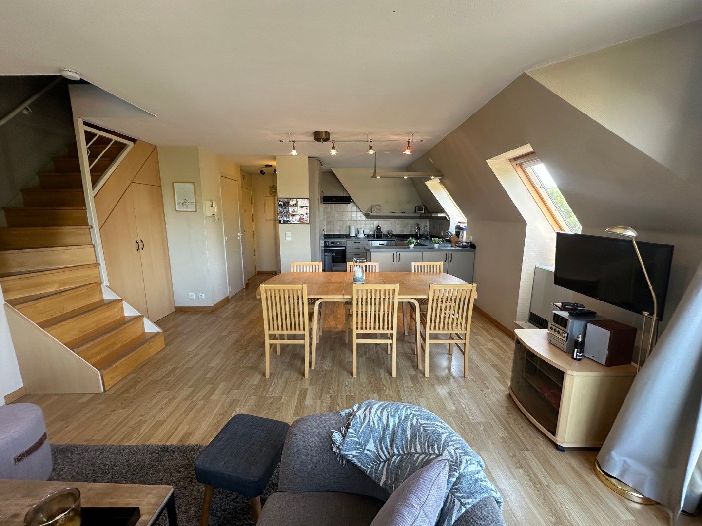 Ruim duplexappartement met 4 slaapkamers in De Panne – vlakbij zee en Esplanade foto 5