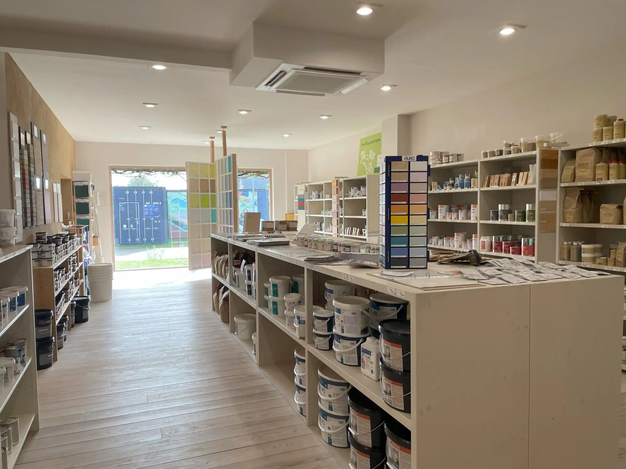 Multifunctioneel bedrijfsgebouw met een oppervlakte van 1510 m² gelegen op Kamp C, Provinciaal Centrum Duurzaam Bouwen en Wonen te Westerlo. foto 8