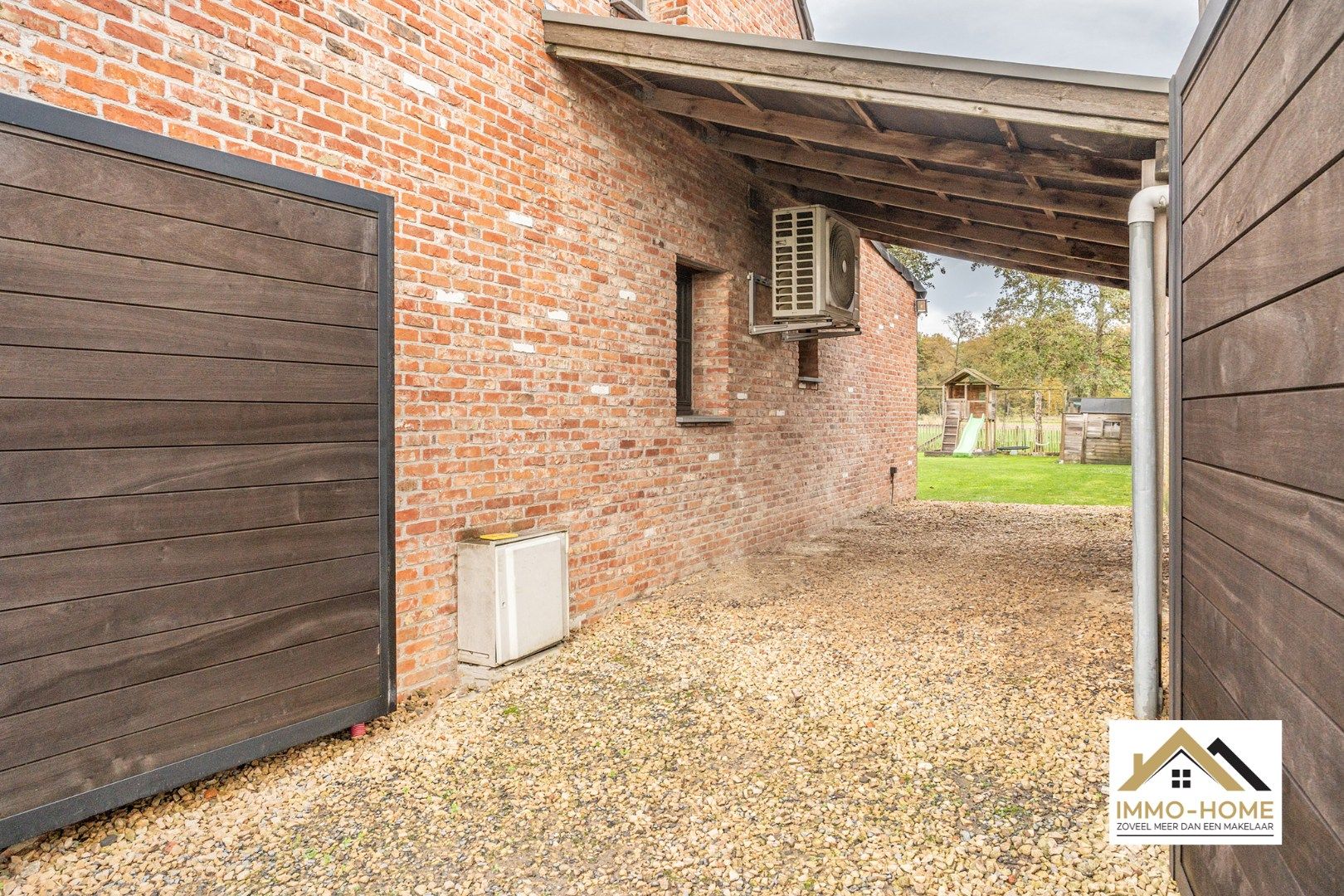 Prachtige gerenoveerde HOB met landelijk uitzicht!  foto 27