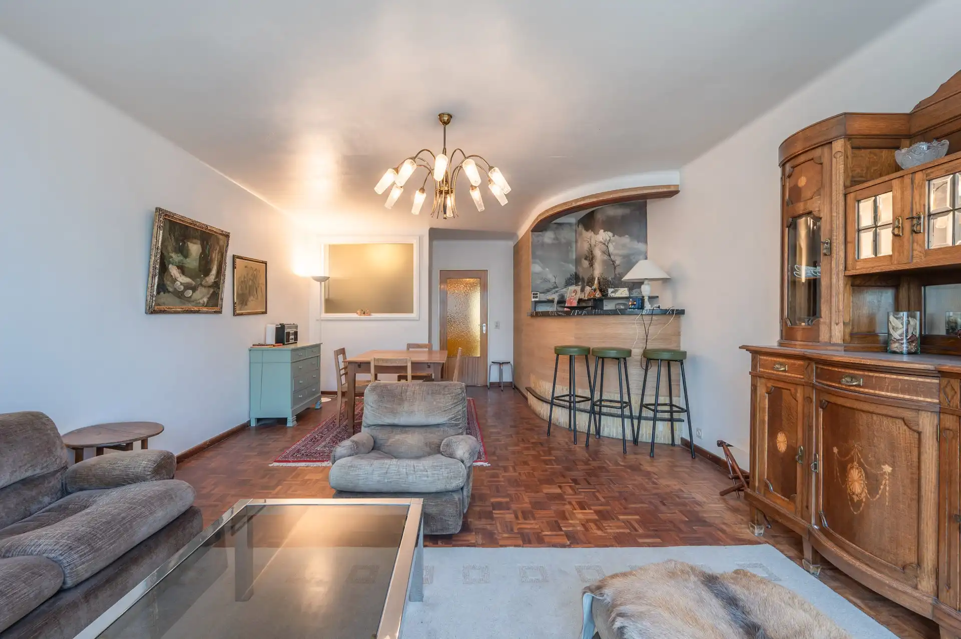 Te renoveren appartement met 3 slaapkamers op topligging nabij het Casino foto 3