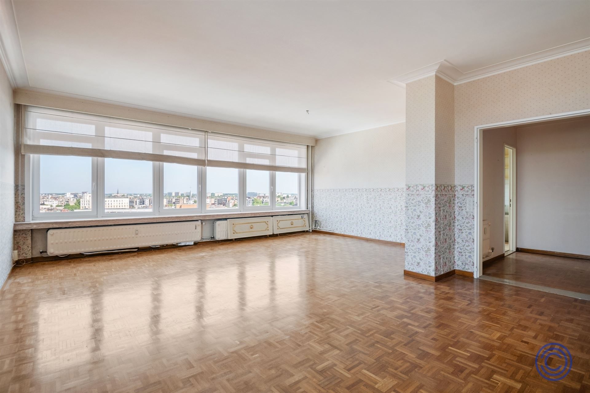 Ruim 3-slpk appartement ca. 138m² + 2 terrassen met prachtig uitzicht foto 2