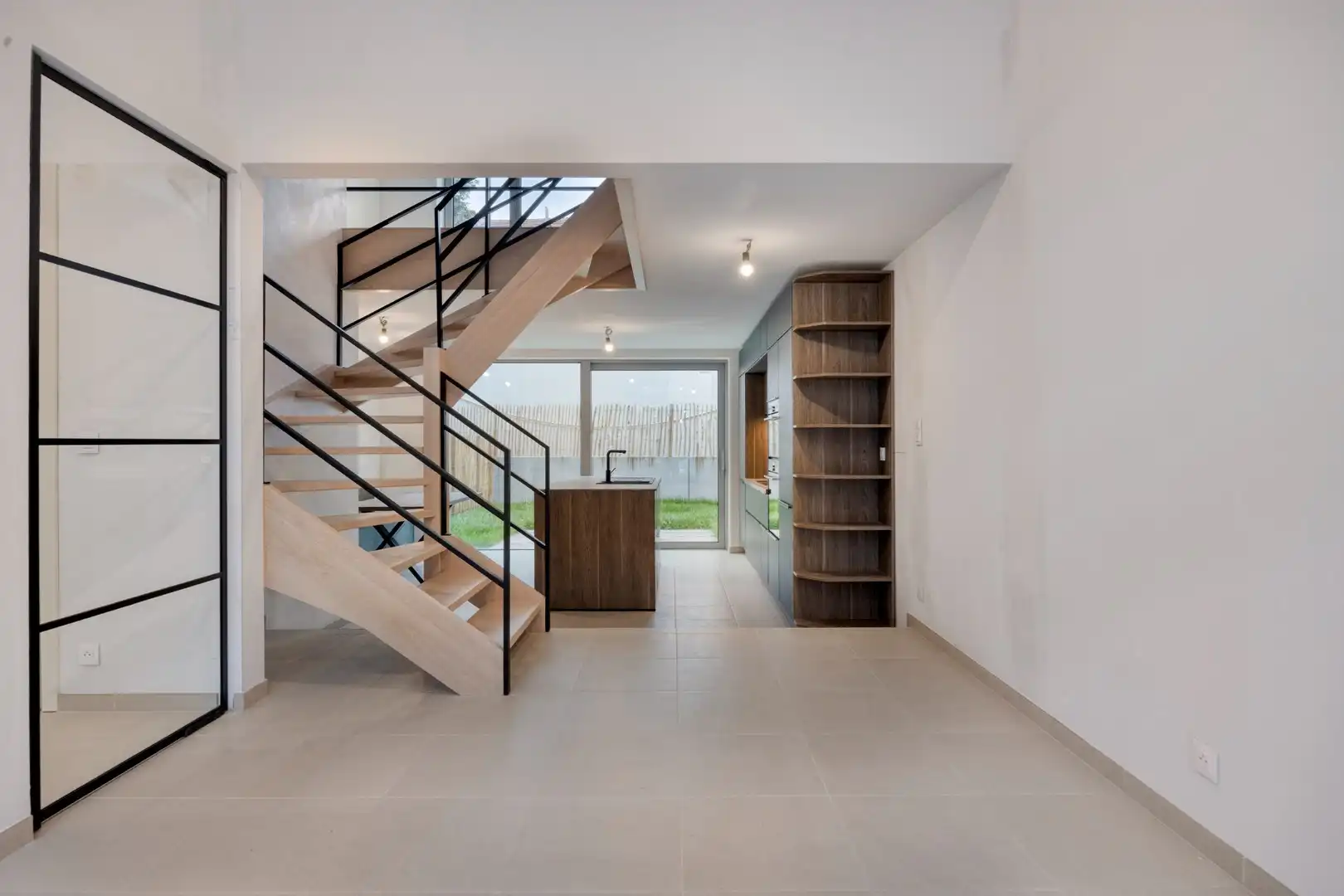 Nieuwbouwwoning met 3 slaapkamers, 3 badkamers, tuin, terras en autostaanplaats in Tienen – EPC 27 kWh/m² - bewoonbare opp. 172 m² foto 6