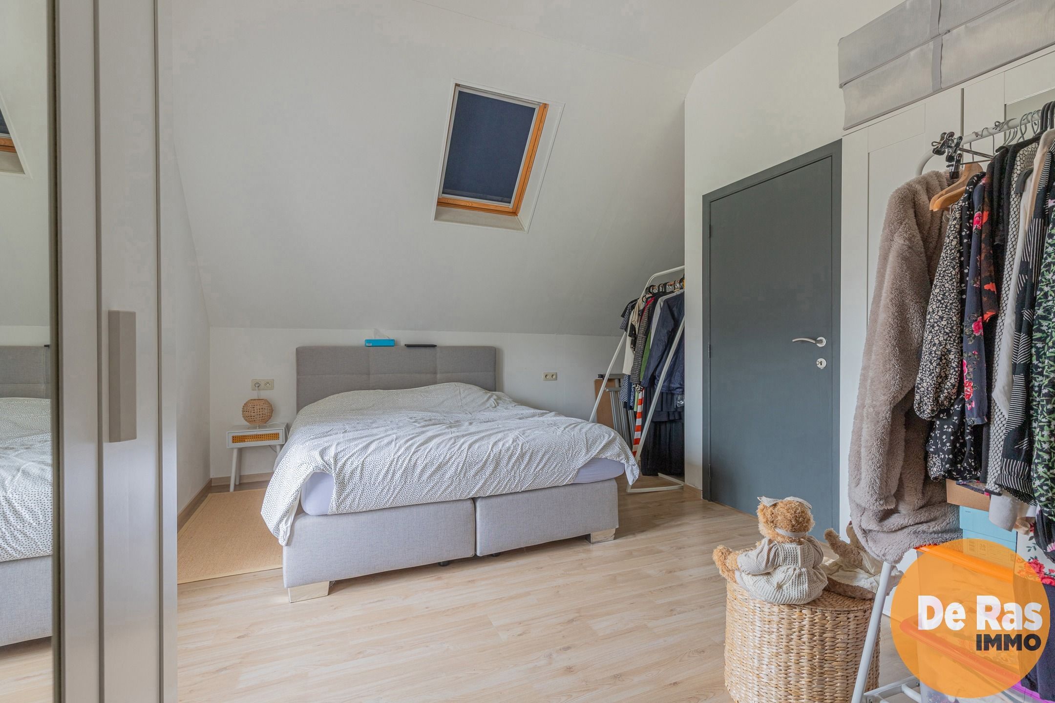 OORDEGEM - Instapklare woning met 2 kamers op leuke locatie foto 16