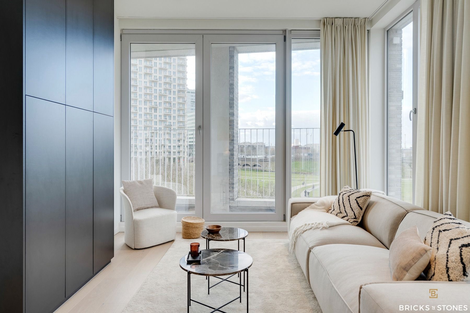 Prachtige city penthouse met 2 slaapkamers, terras en parking foto 3