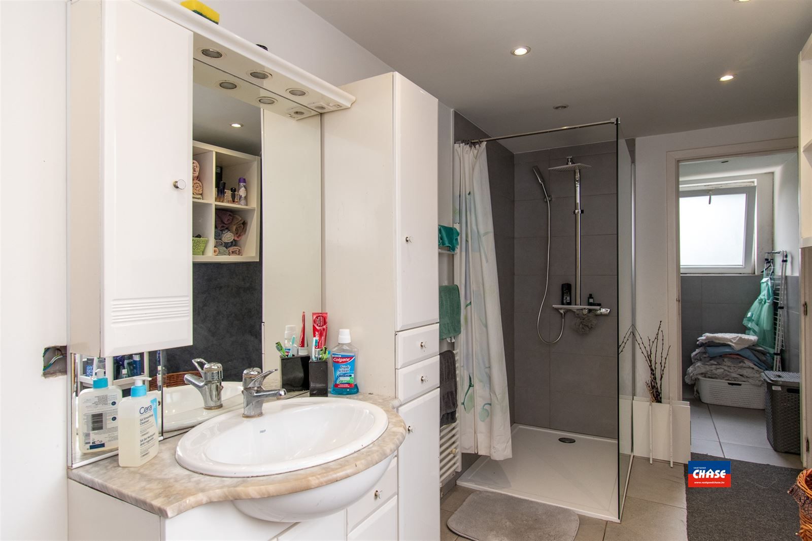 Instapklare gezinswoning met 2 slaapkamers en tuin foto 14