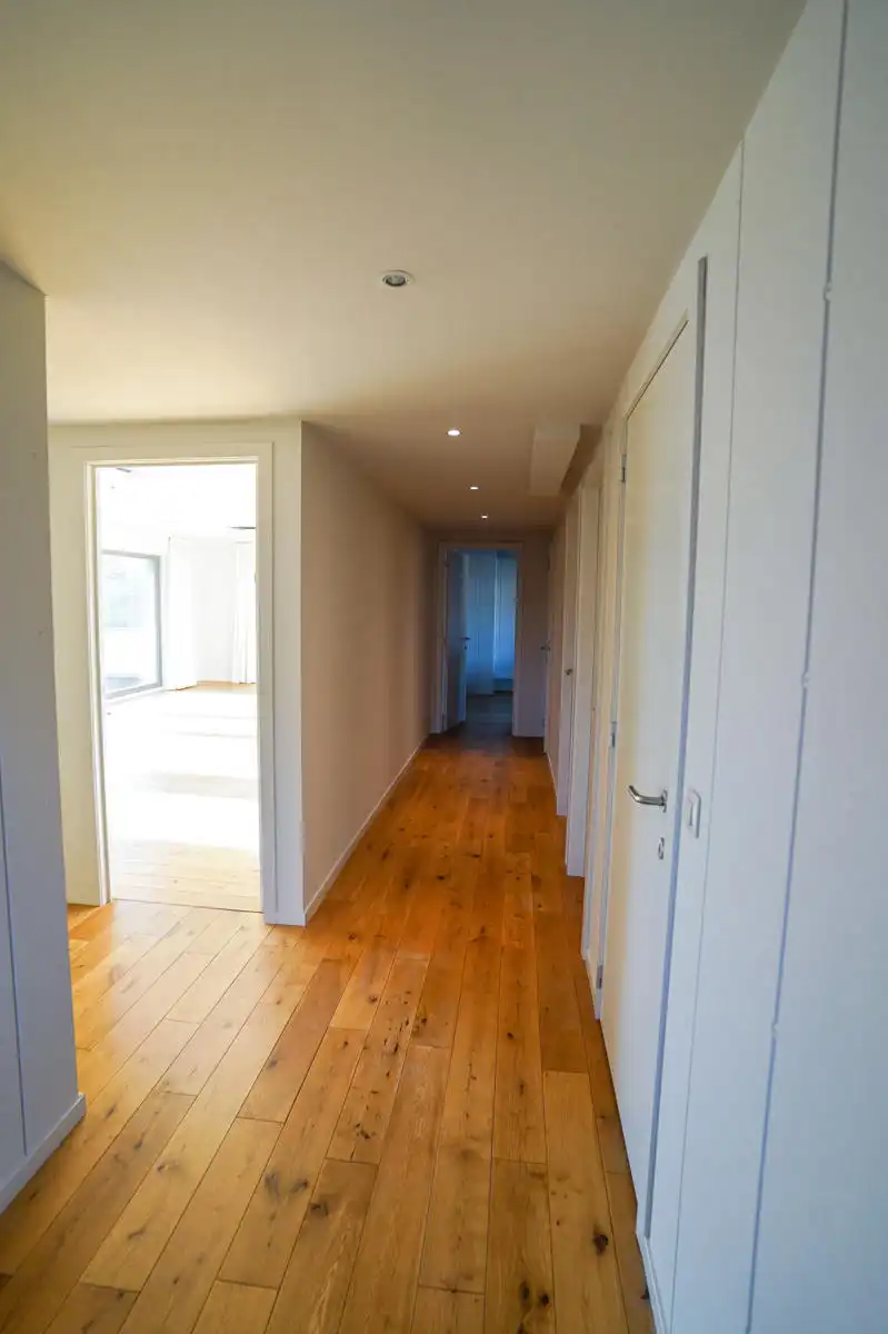 Rustige en betaalbare kantoorruimte met A-label, groot terras en 4 parkeerplaatsen foto 6