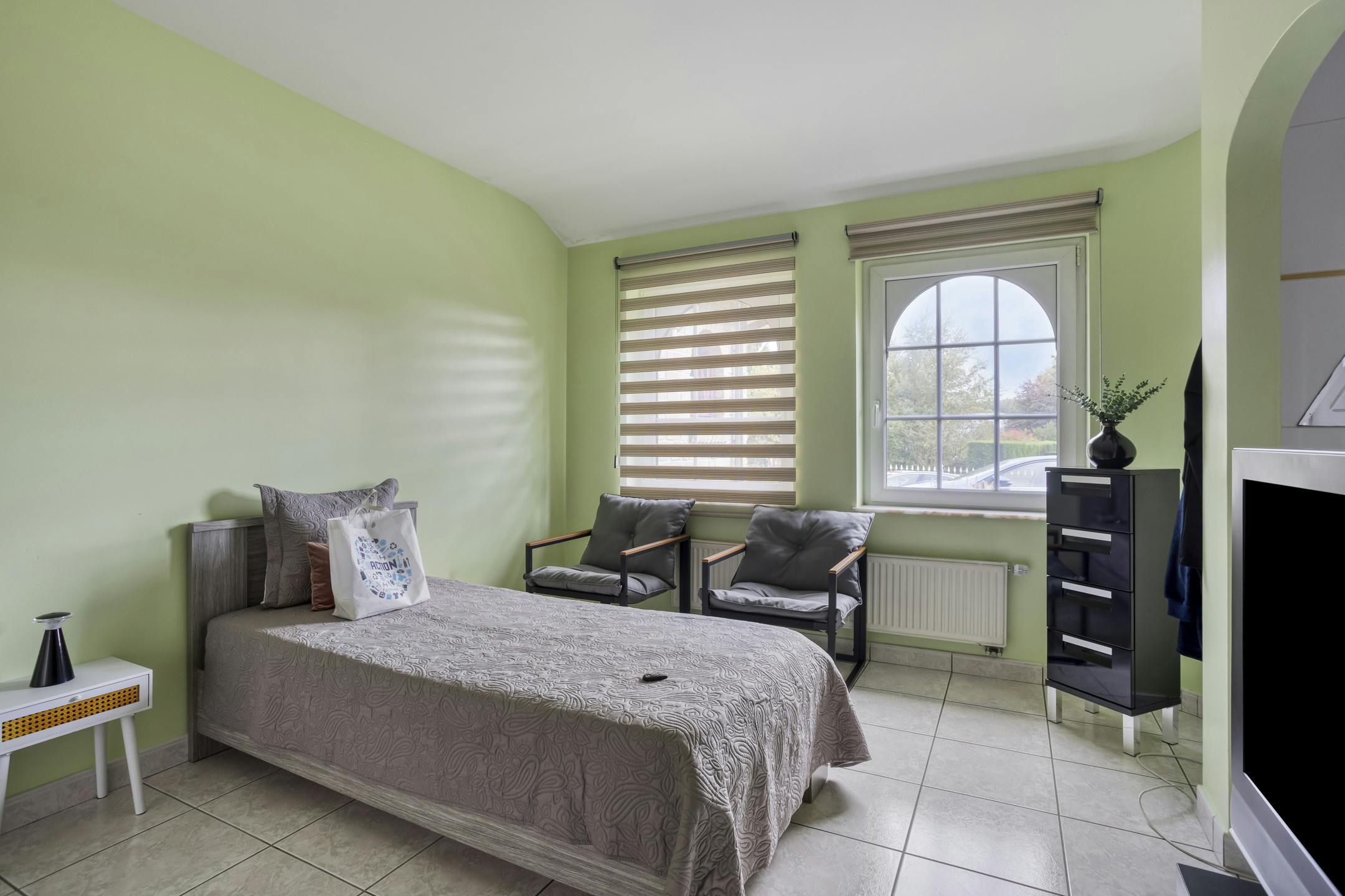 Gelijkvloerse villa op een centrale locatie in Brussegem foto 11