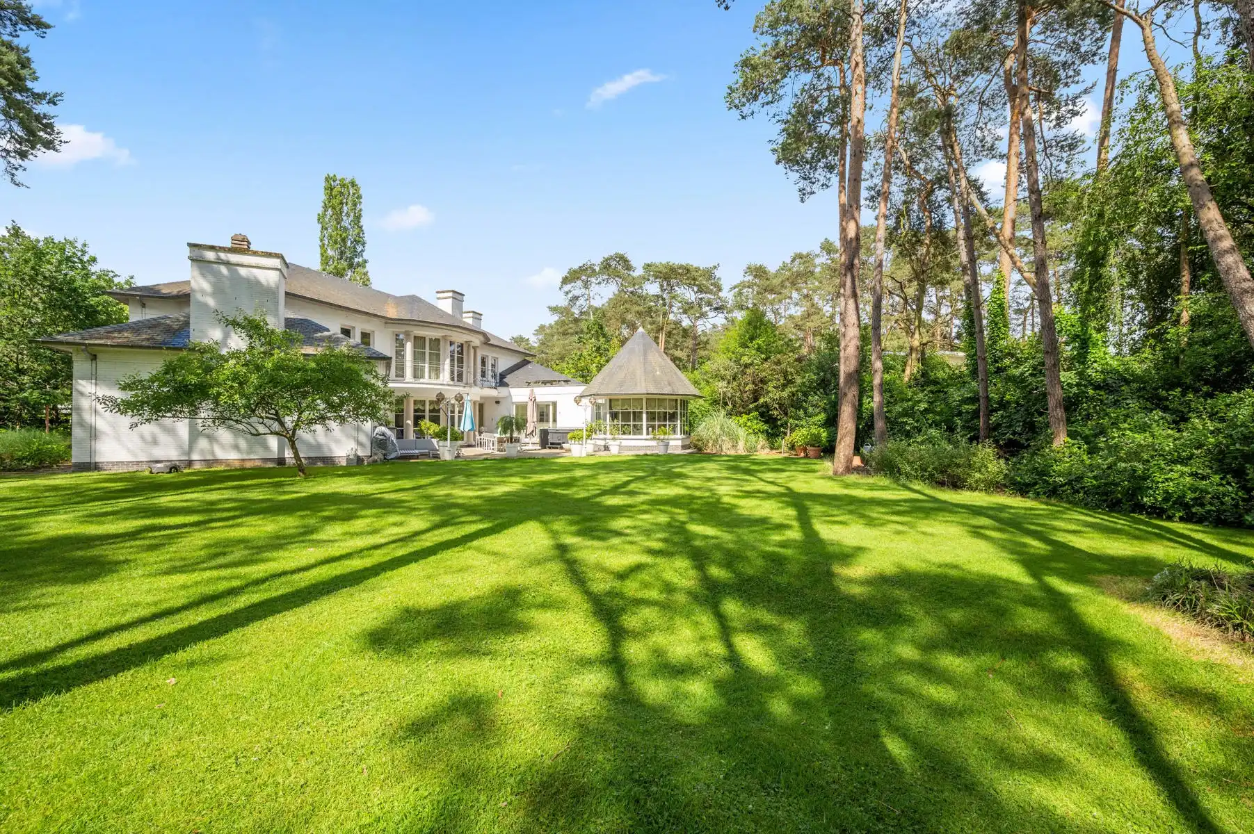 Royale, instapklare villa te KEERBERGEN foto {{pictureIndex}}