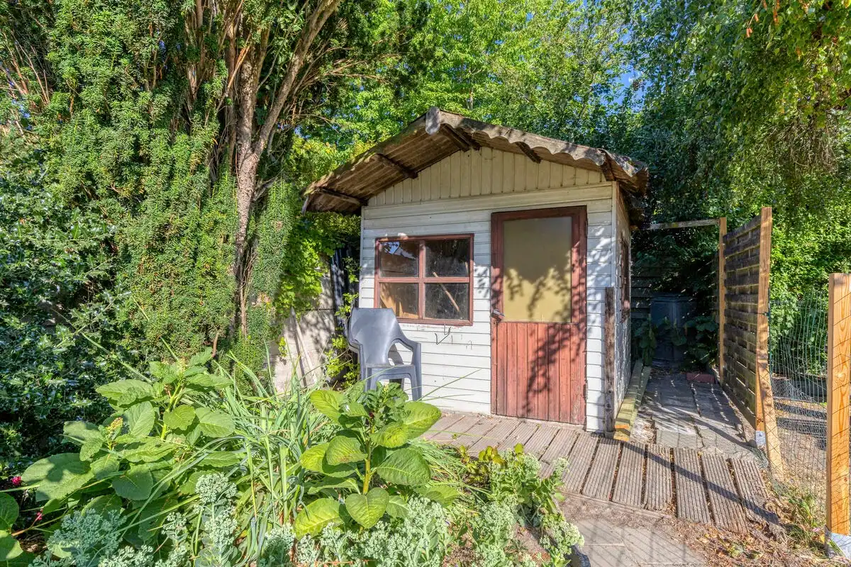 Gerenoveerde woning met 3 slaapkamers! foto 17