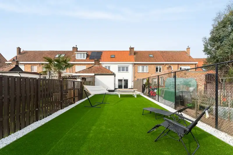 Roeselare : Instapklare, volledig gerenoveerde woning met zonnige tuin aan de rand van de stad (opp 241 m²) foto 14