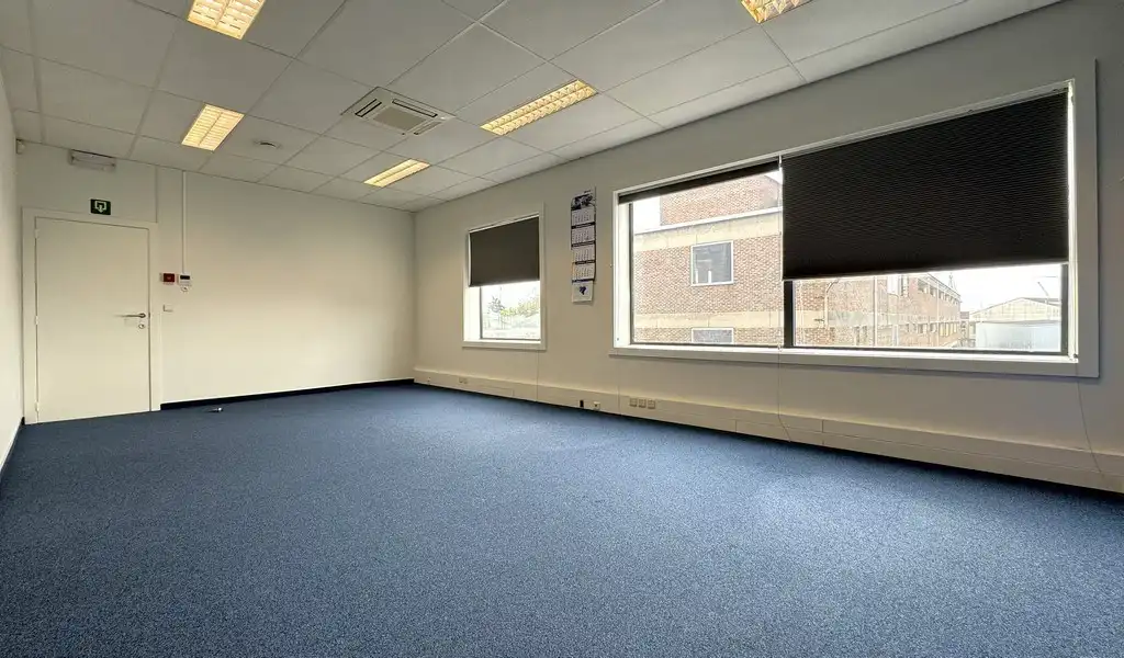 Gelijkvloers kantoor te huur in Noorderlaan Business Site te Antwerpen foto 3