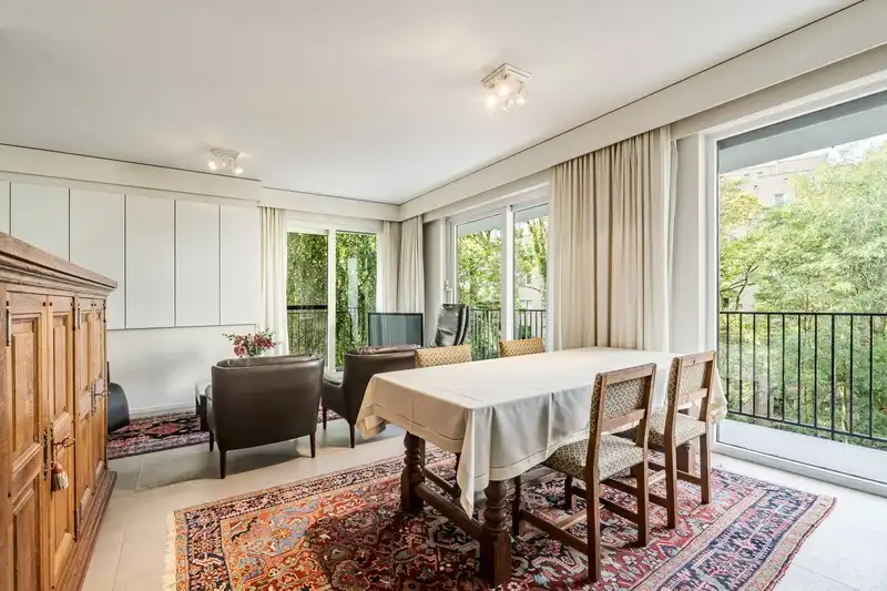 Roeselare – Prachtig ingericht appartement met 2 slaapkamers, bureel en zonnig terras foto 2