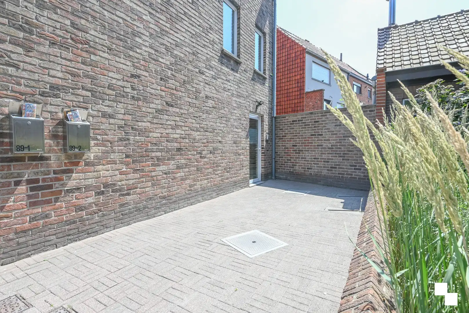 Stijlvol en energiezuinig gerenoveerd duplexappartement in kleinschalige residentie te Emelgem, Izegem foto 2