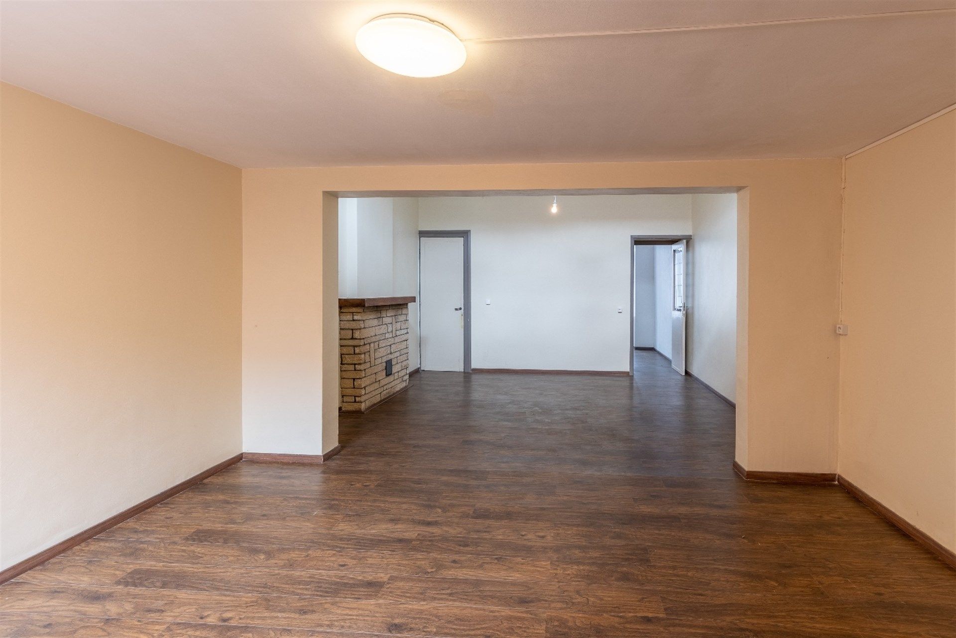 Ruime woning met 3 slaapkamers in het centrum. foto 7
