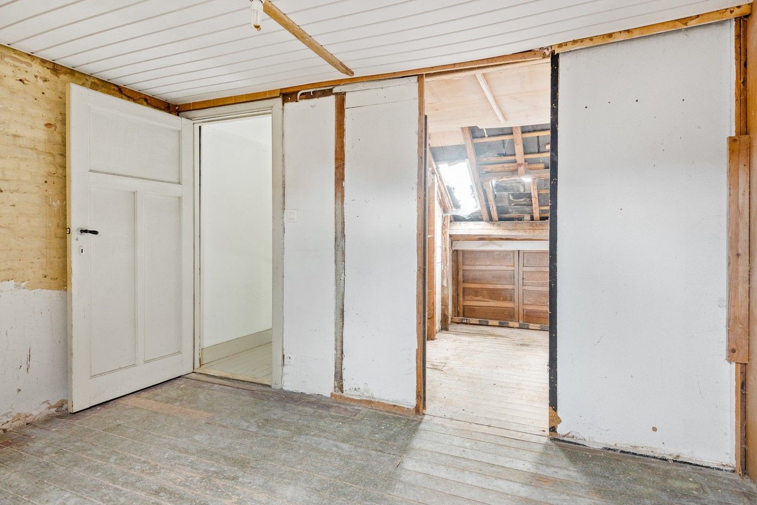 Leuke, te renoveren woning met 2 slaapkamers in het centrum van Duffel foto 16