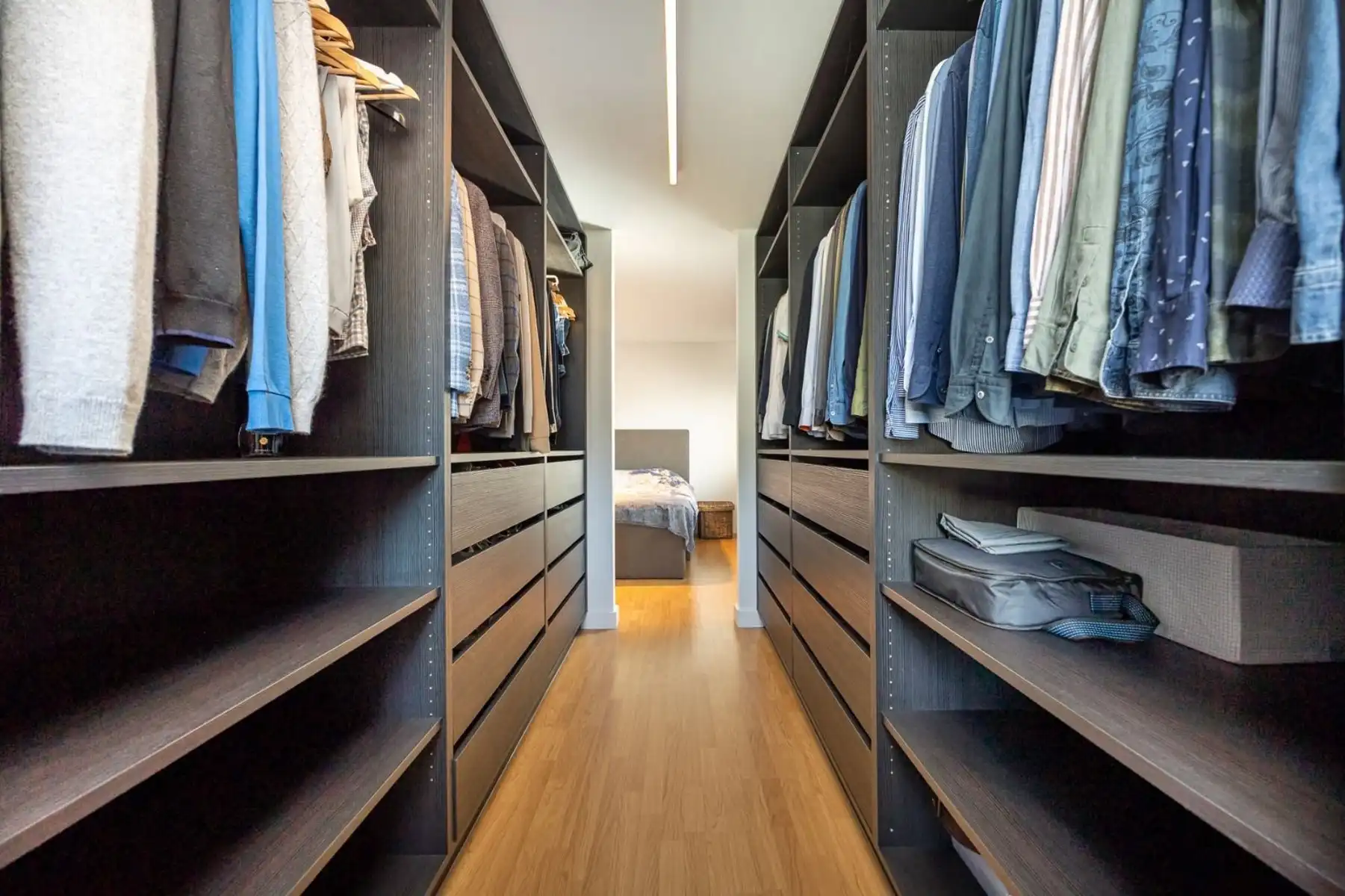 Recente halfopen BEN-woning met zwembad foto 10