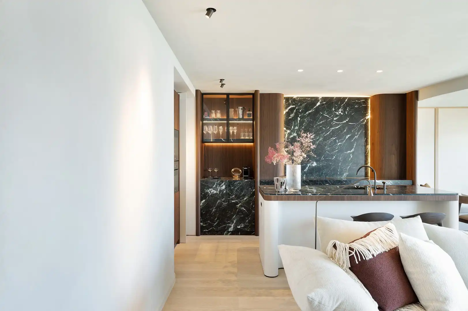 Prachtig appartement in het Zoute op enkele stappen van de zee en de wandeldijk. foto 5