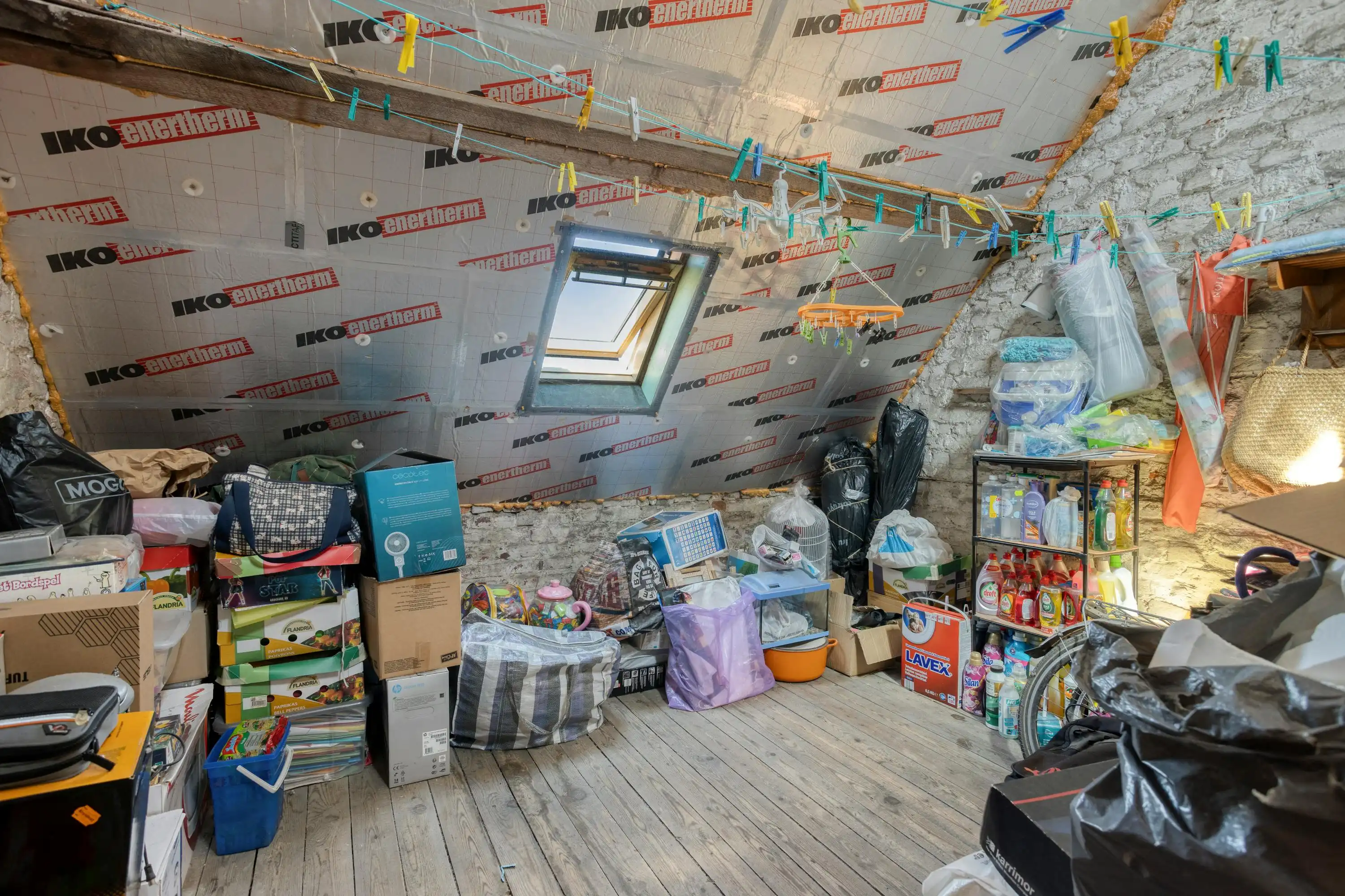 Gerenoveerde en verhuurde woning met 4 slaapkamers in hartje Ieper foto 16