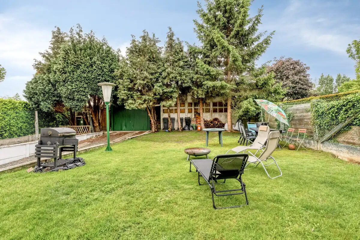 Instapklaar appartement met privé parking + ruime berging/garage foto 9