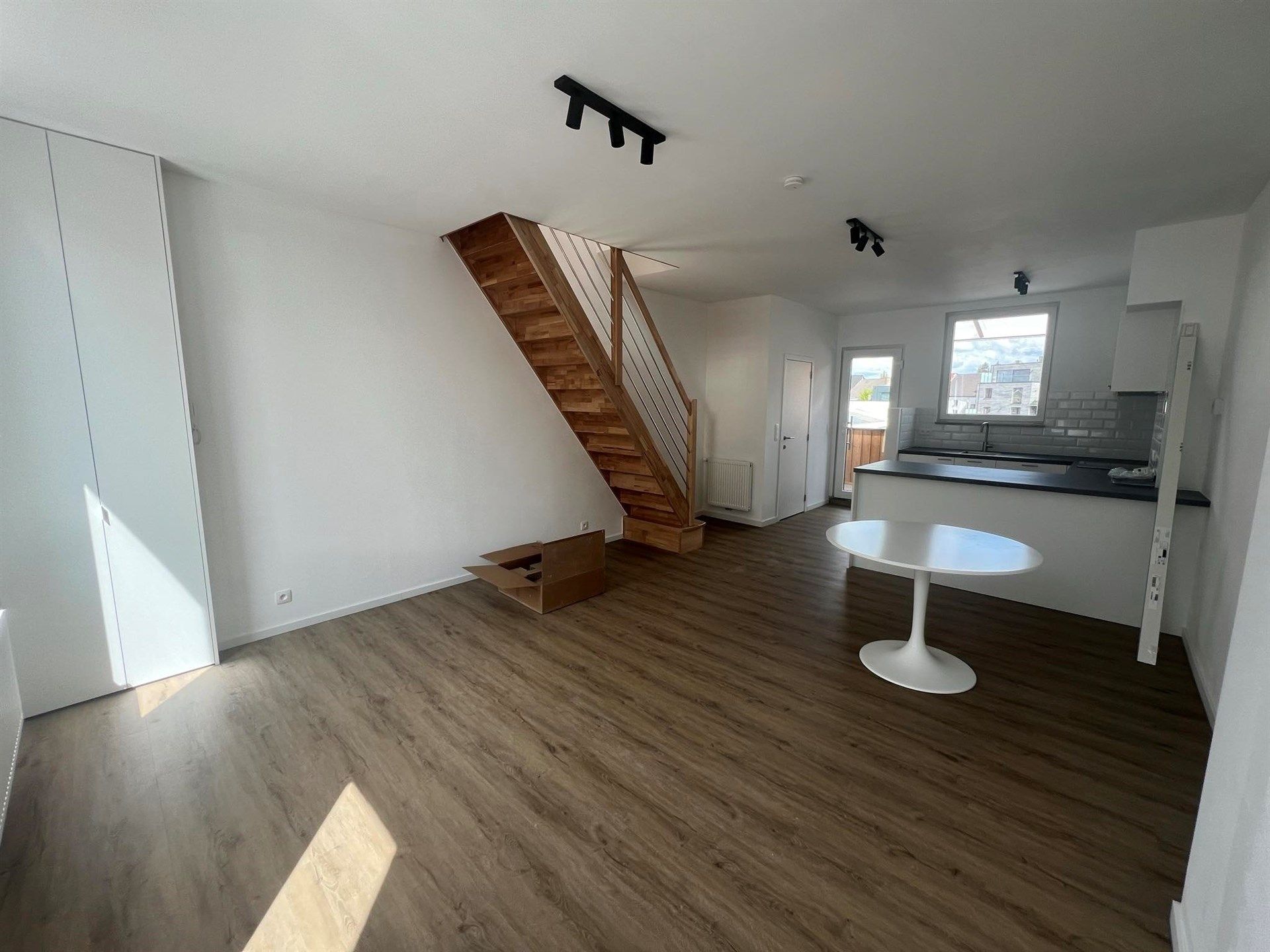 ()=>{if(producerUpdateValueVersion(node),producerAccessed(node),node.value===ERRORED)throw node.error;return node.value} Diepestraat 116 - 9300 AALST