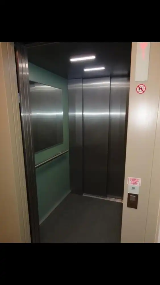 APPARTEMENT MET TWEE SLAAPKAMERS, TERRAS EN PARKEERPLAATS. foto 14