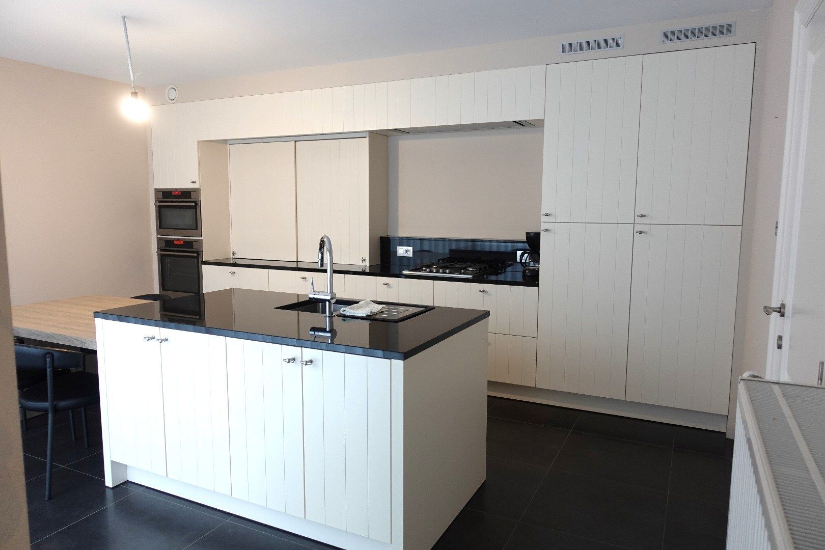 Woning te huur met 3 slaapkamers te Zerkegem  foto 2