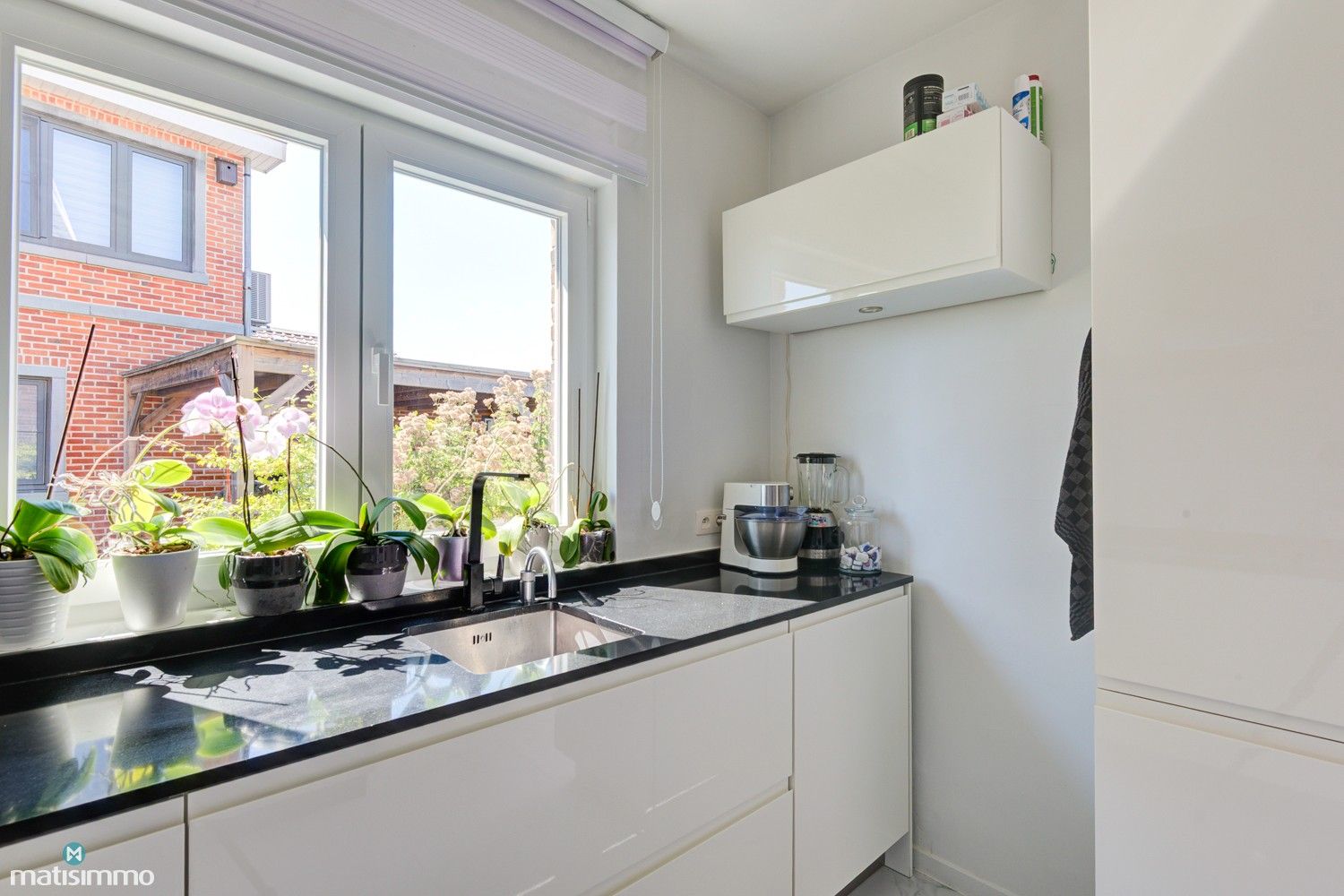 GERENOVEERDE INSTAPKLARE WONING MET 3 SLAAPKAMERS OP ENKELE MINUTEN RIJDEN VAN HET CENTRUM VAN TONGEREN foto 12