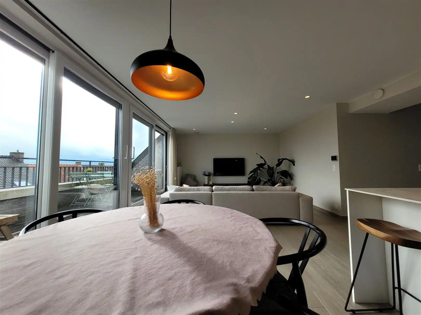 Gemeubeld duplex appartement aan de zonnekant foto 13